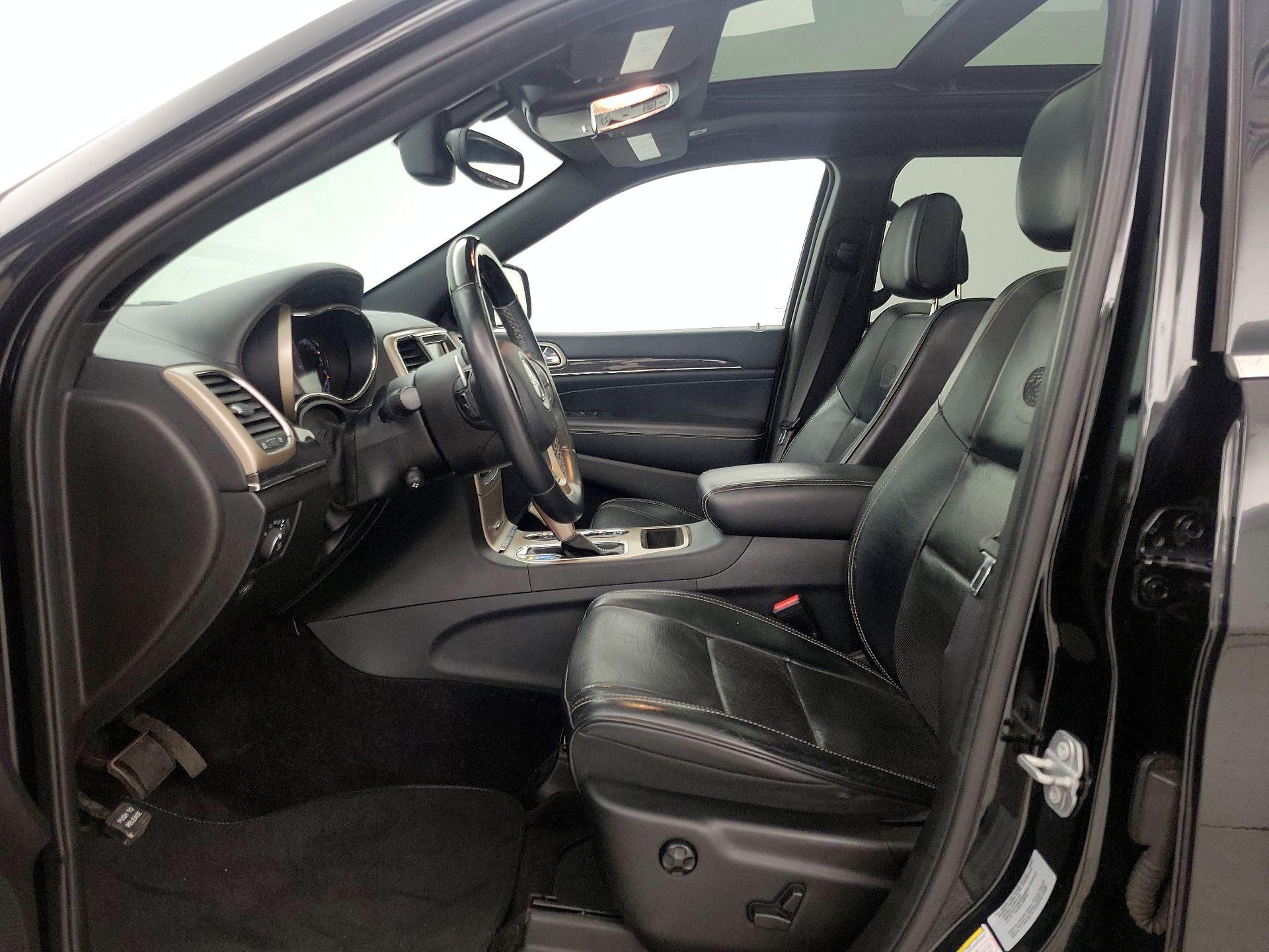 Thumbnail: 2017 Jeep Grand Cherokee - 11