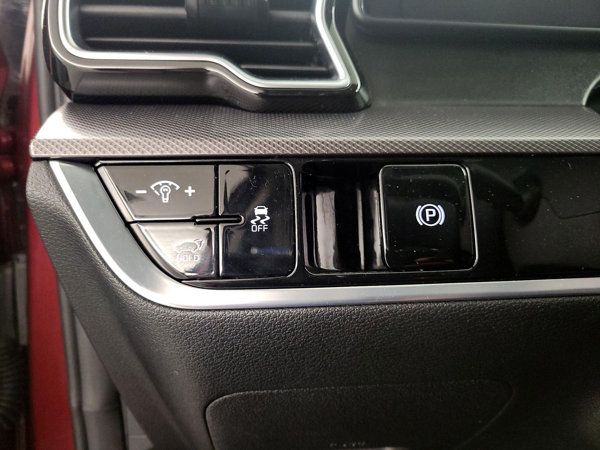 Thumbnail: 2023 Kia Sportage - 13