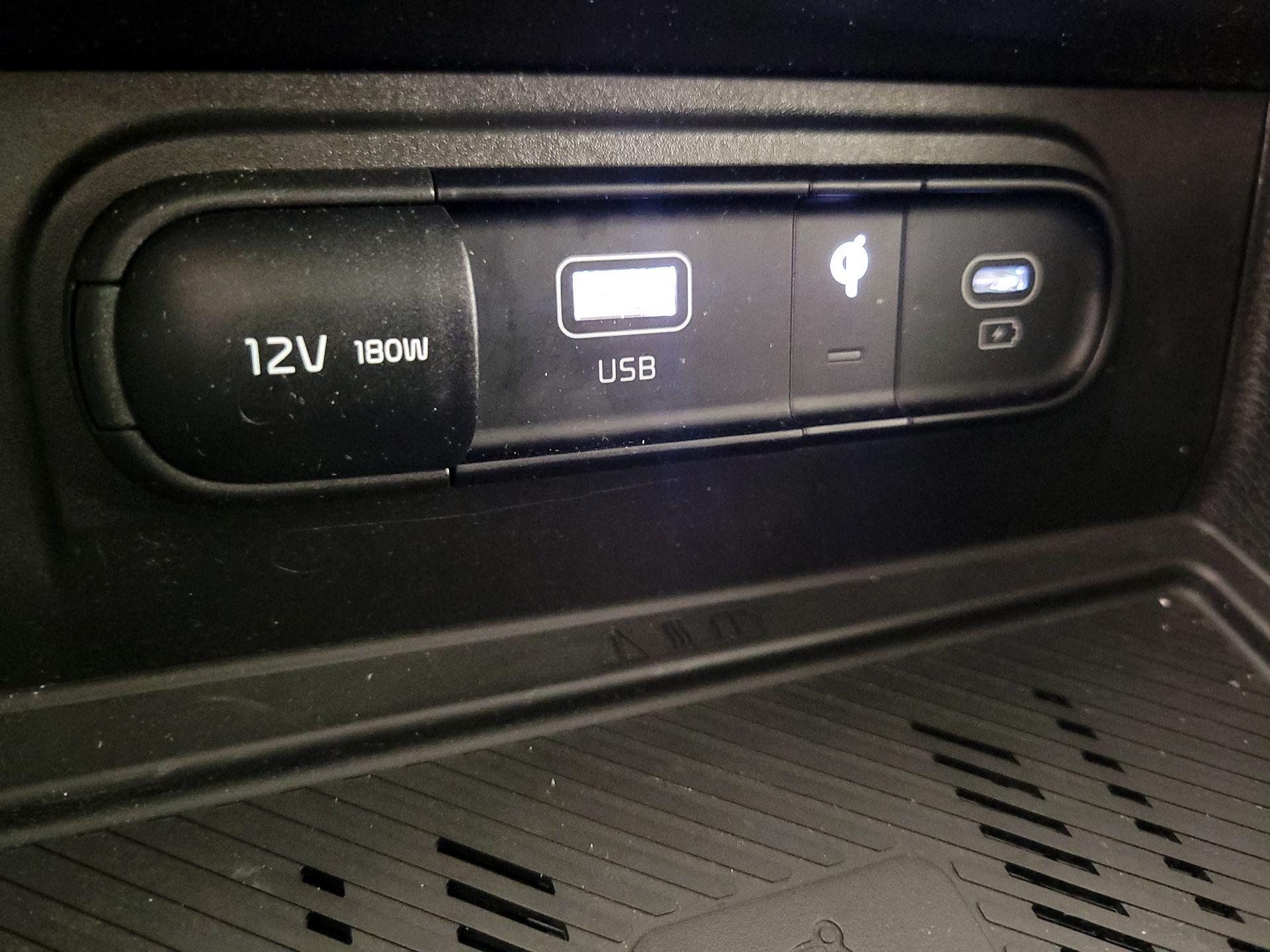 Thumbnail: 2023 Kia Sportage - 19