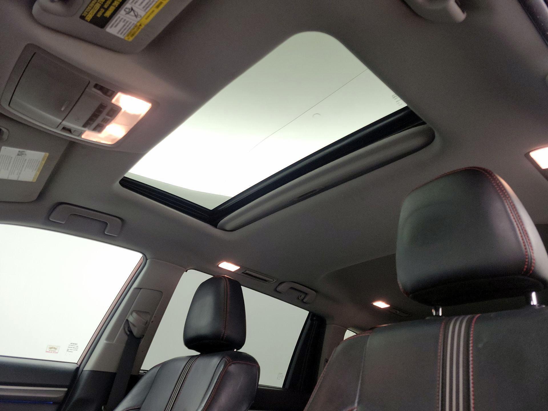 Thumbnail: 2019 Toyota Highlander - 19