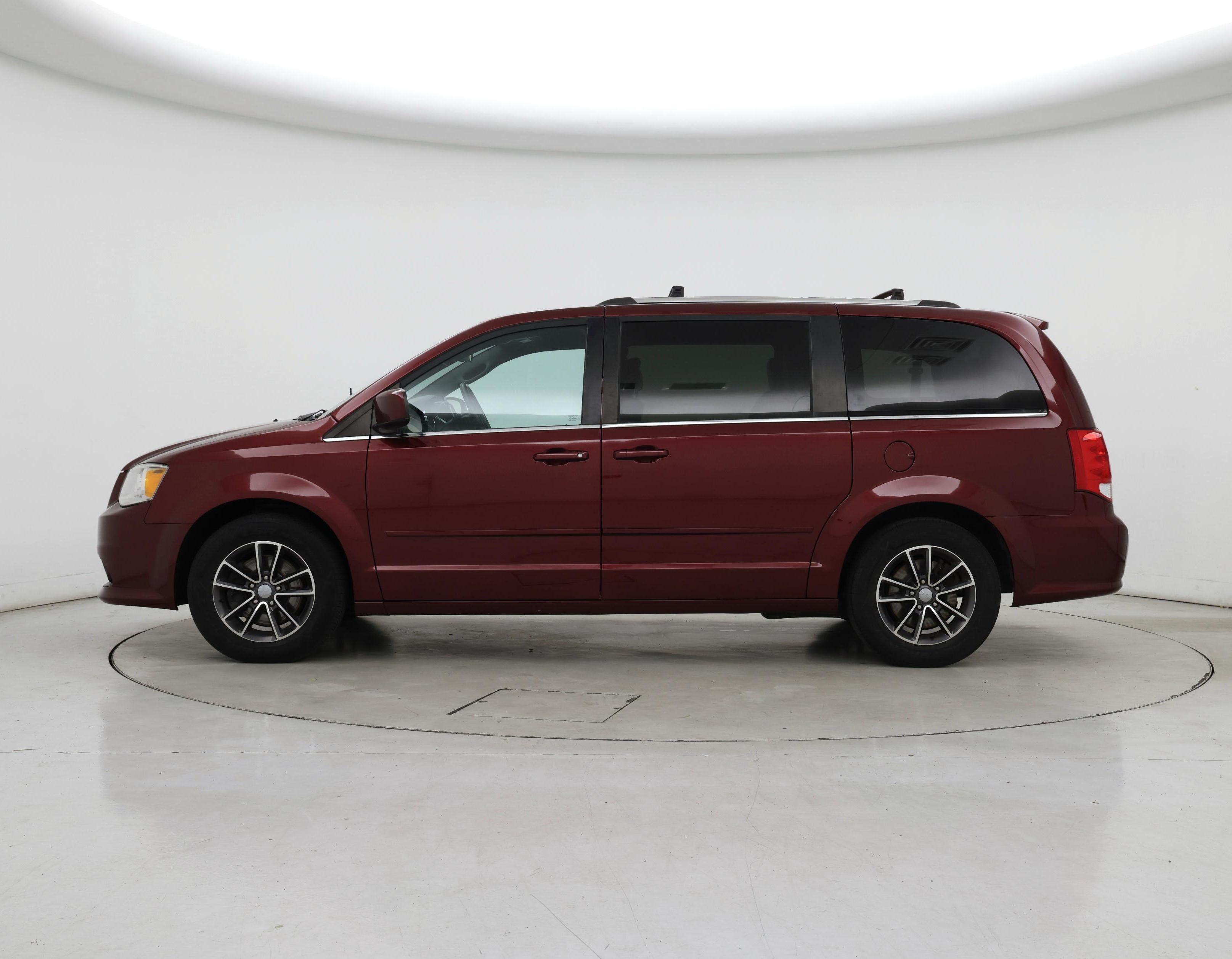 Thumbnail: 2017 Dodge Grand Caravan - 3