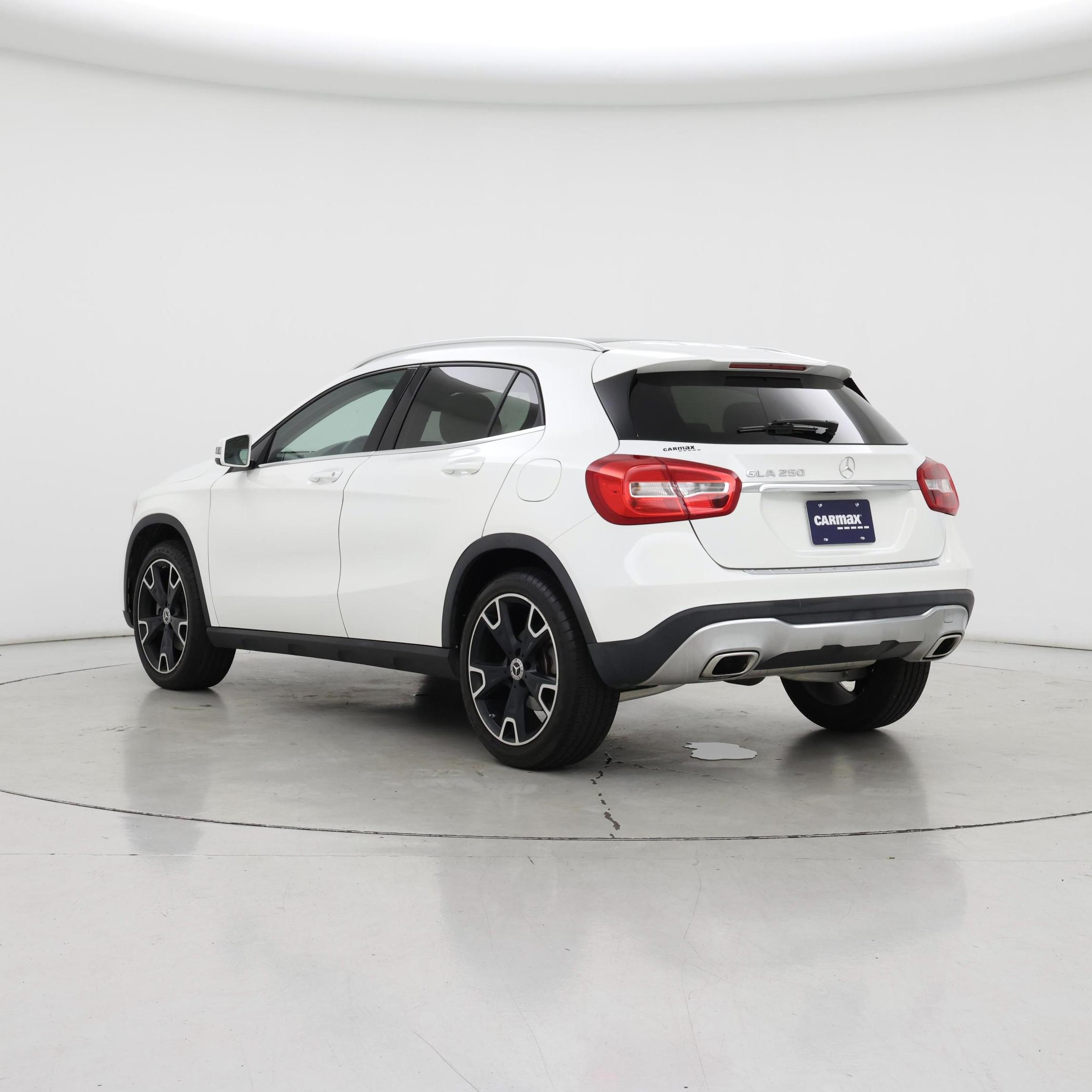 Thumbnail: 2019 Mercedes-Benz GLA - 2