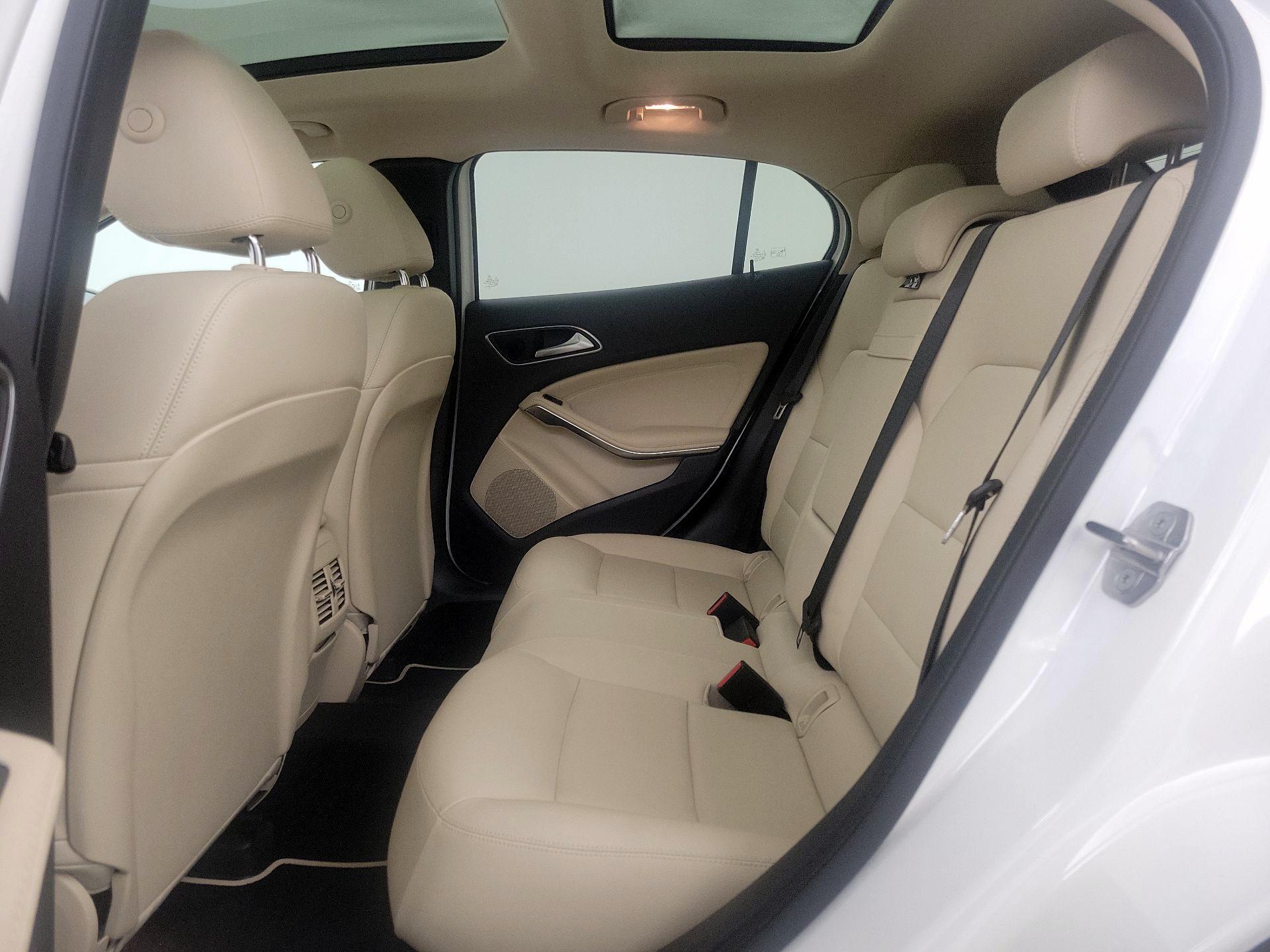 Thumbnail: 2019 Mercedes-Benz GLA - 20