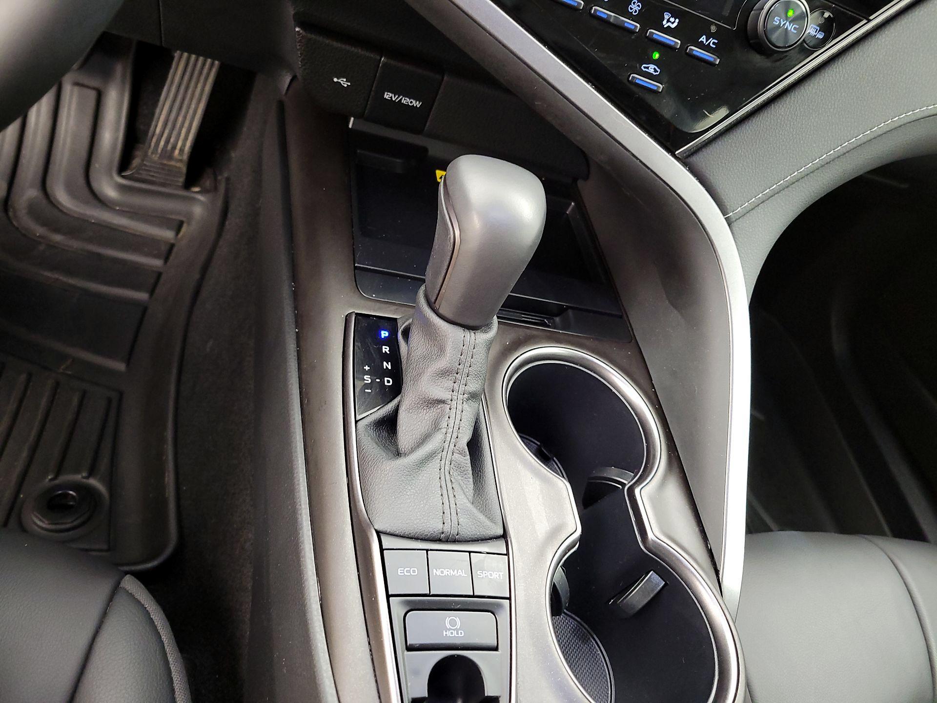 Thumbnail: 2024 Toyota Camry - 16