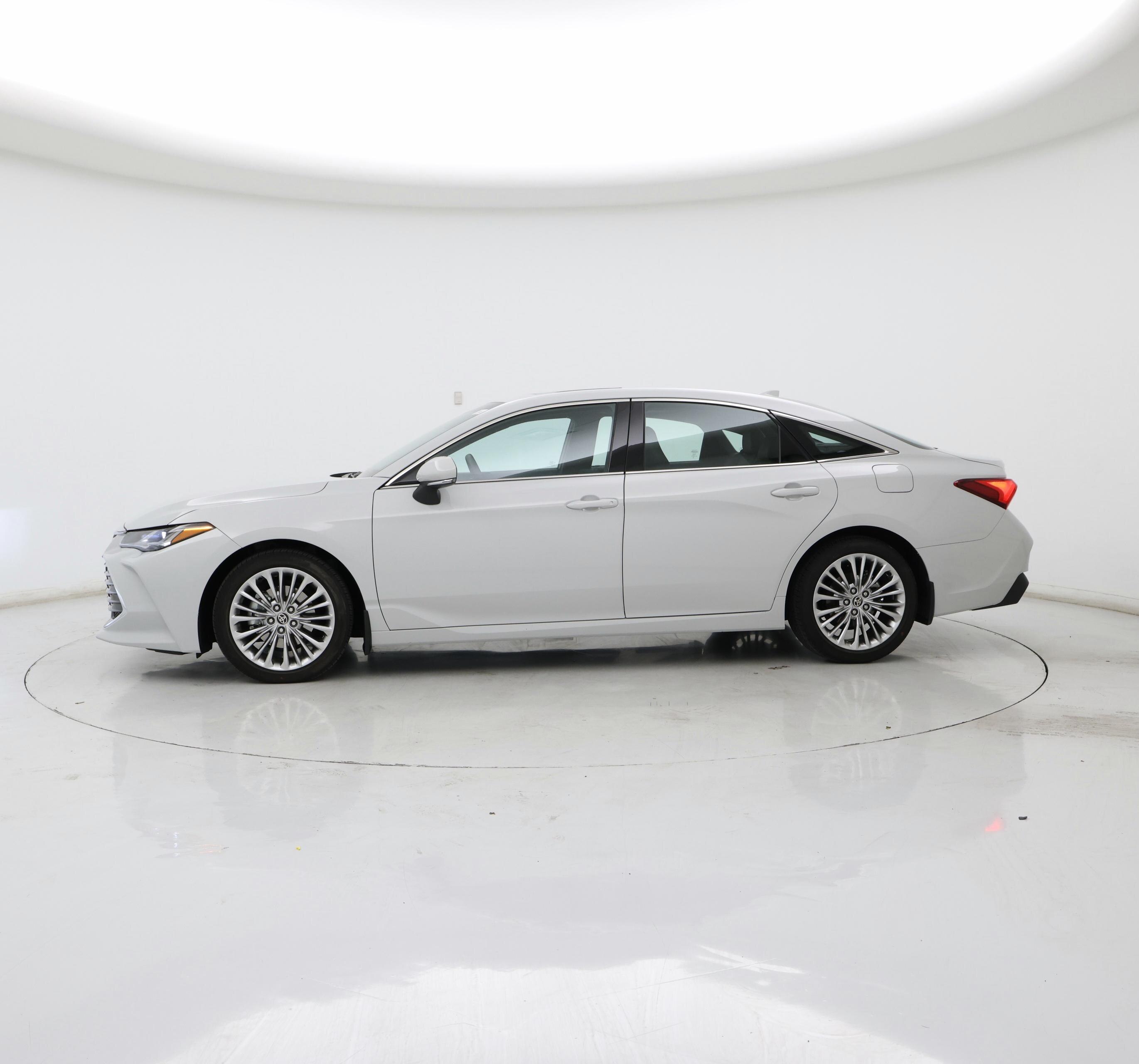 Thumbnail: 2022 Toyota Avalon - 3