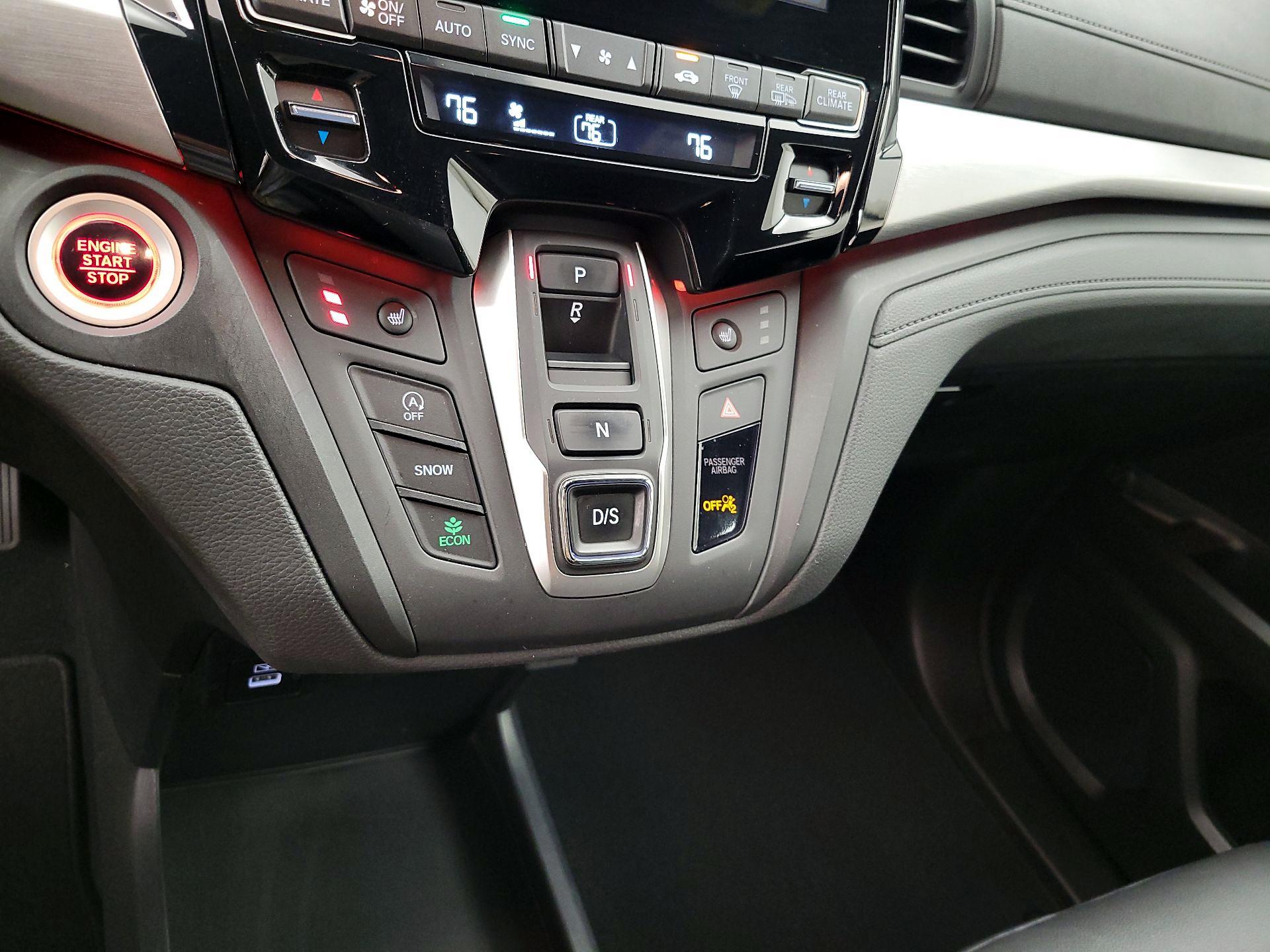 Thumbnail: 2023 Honda Odyssey - 16