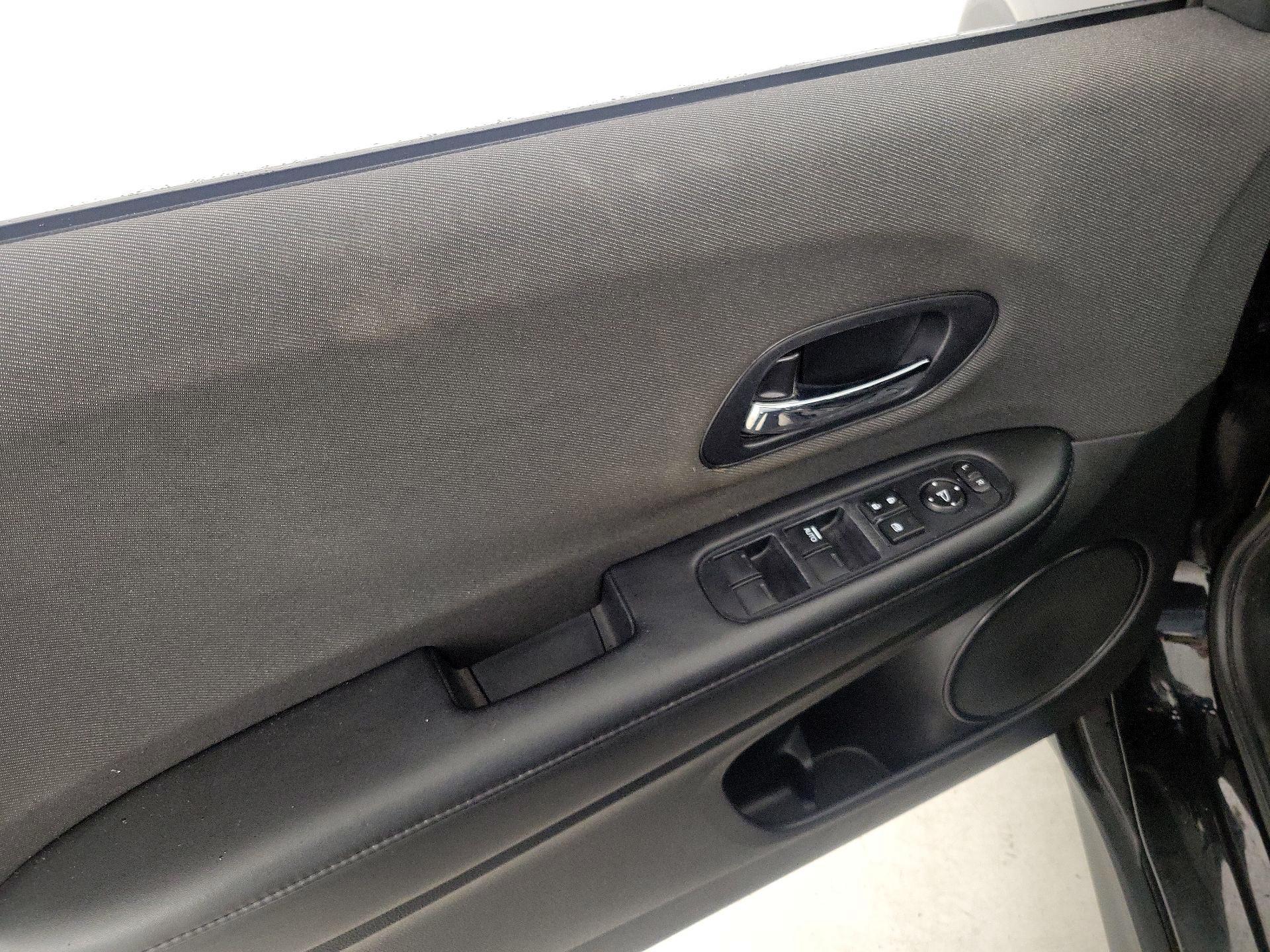 Thumbnail: 2019 Honda HR-V - 12