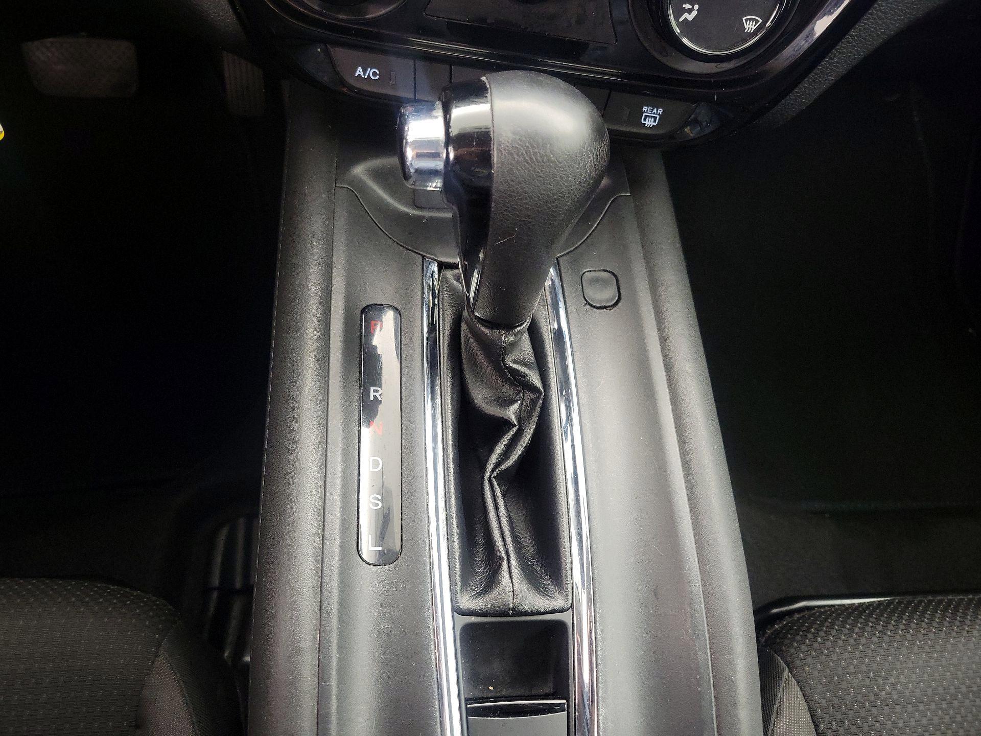 Thumbnail: 2019 Honda HR-V - 17