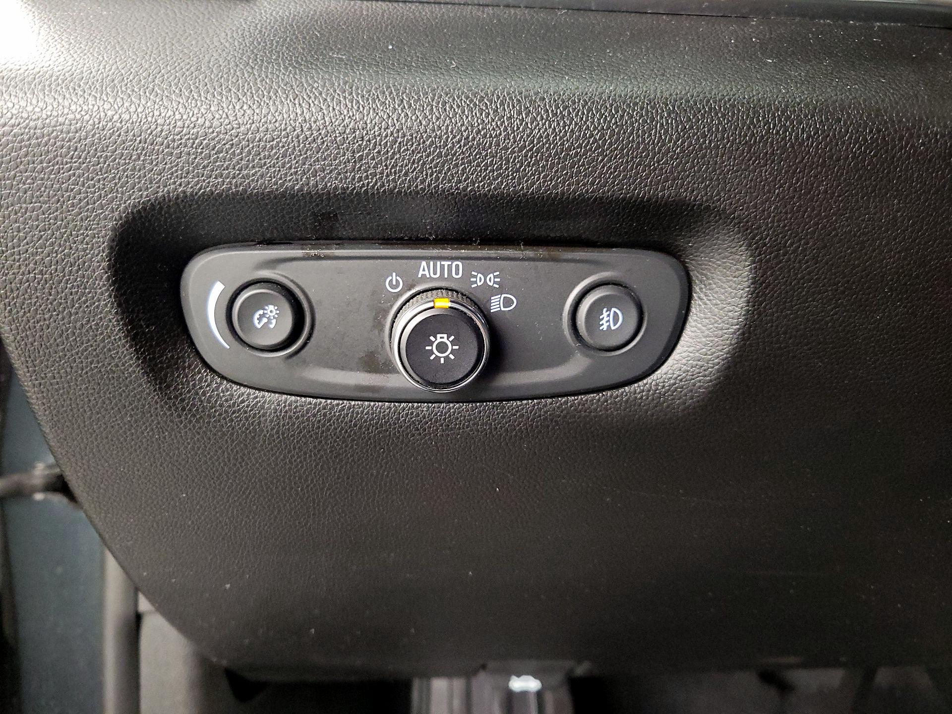 Thumbnail: 2018 Chevrolet Traverse - 13