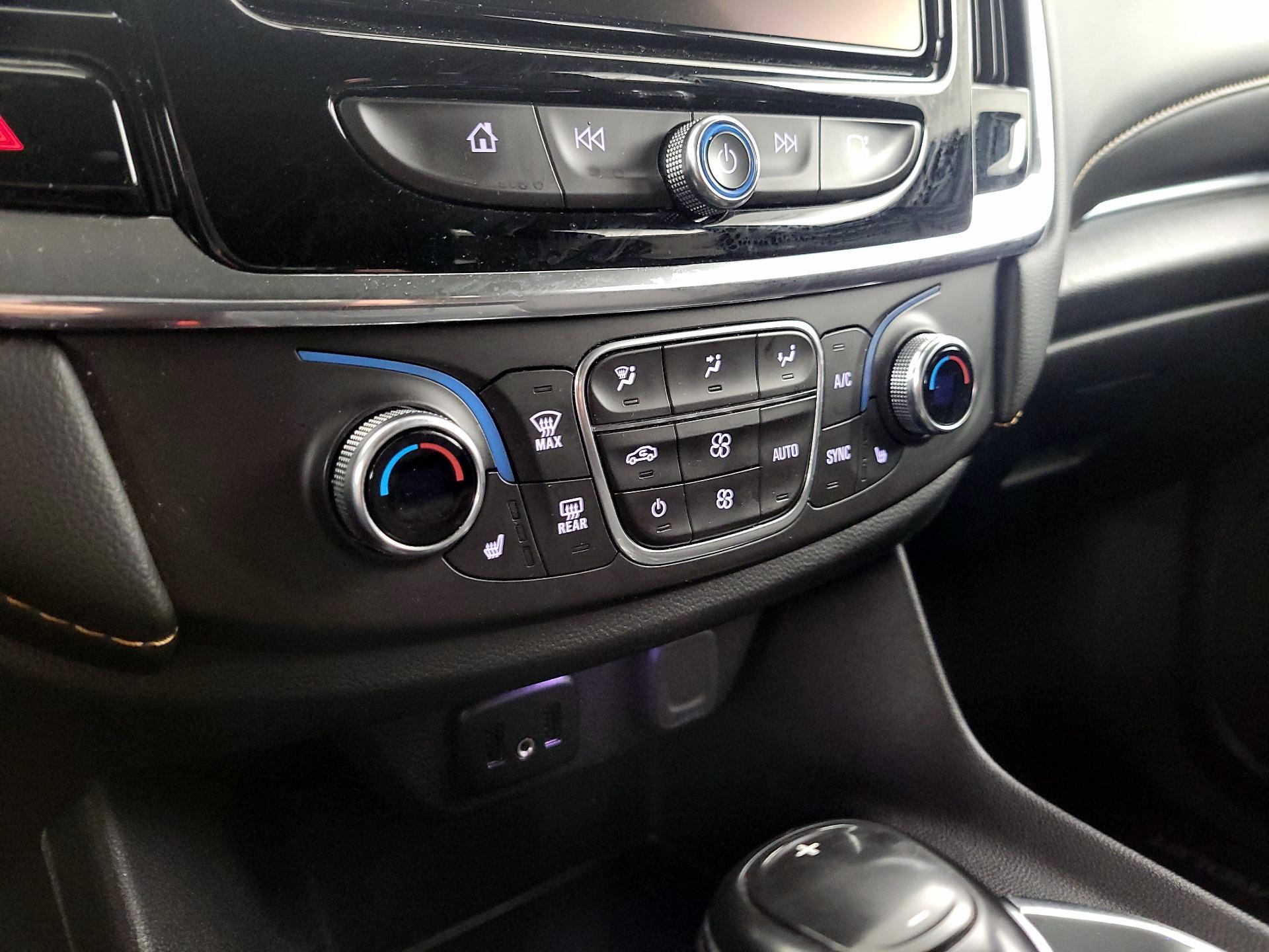 Thumbnail: 2018 Chevrolet Traverse - 16