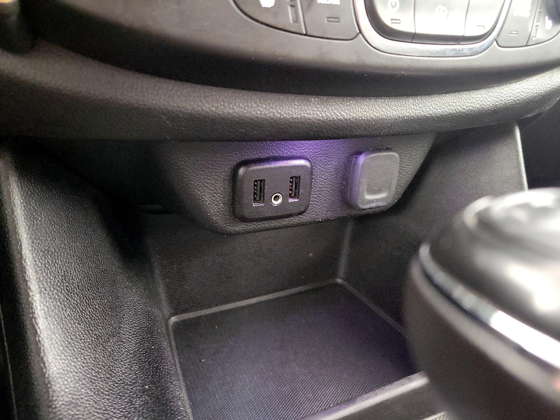 Thumbnail: 2018 Chevrolet Traverse - 18