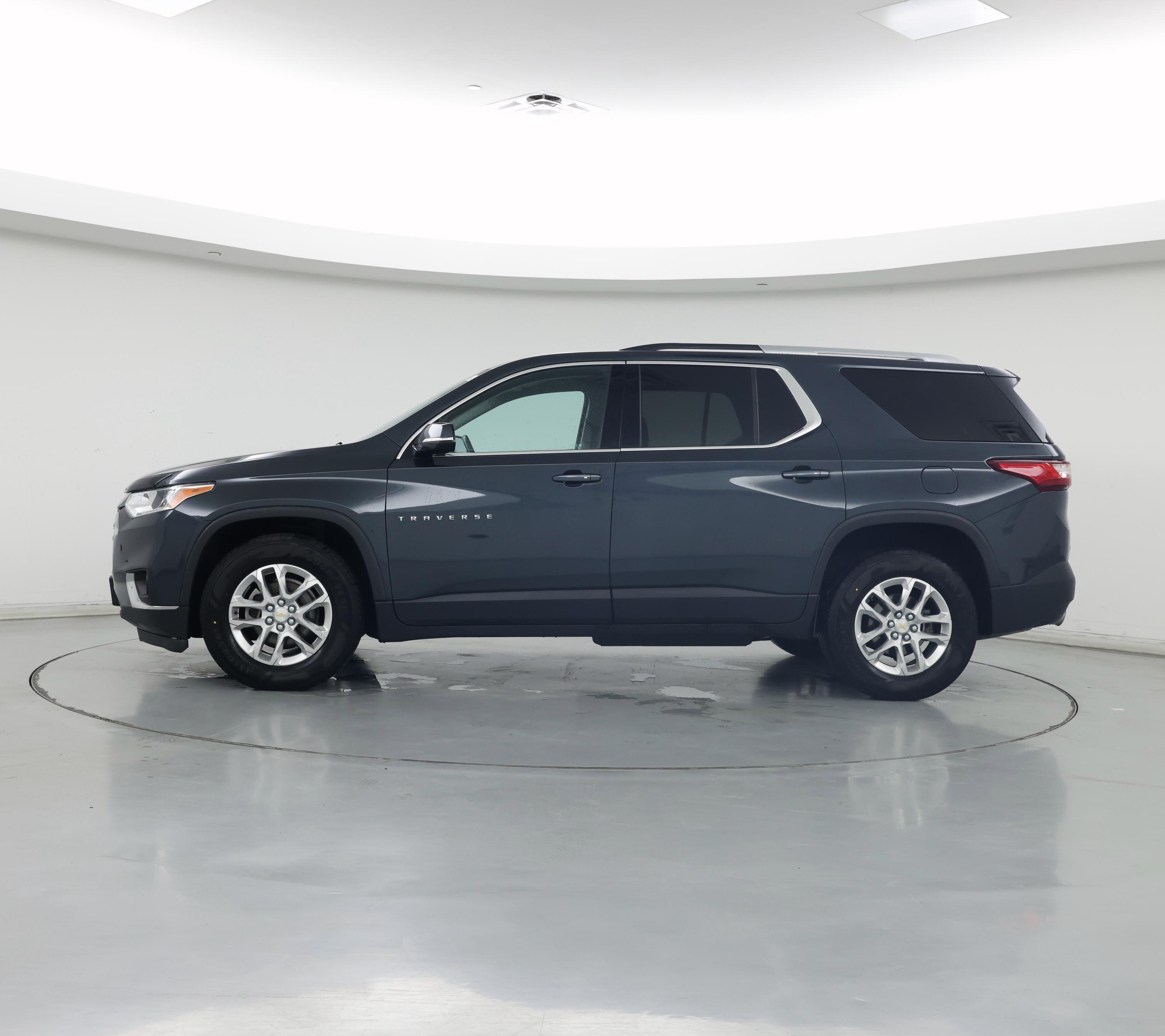 Thumbnail: 2018 Chevrolet Traverse - 3