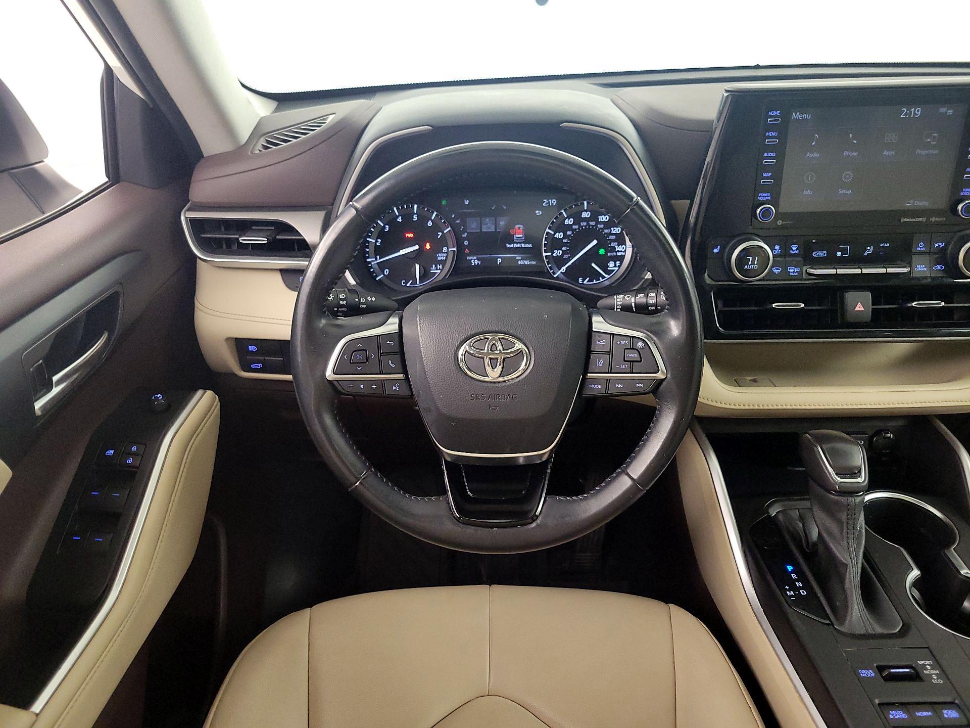 Thumbnail: 2021 Toyota Highlander - 10