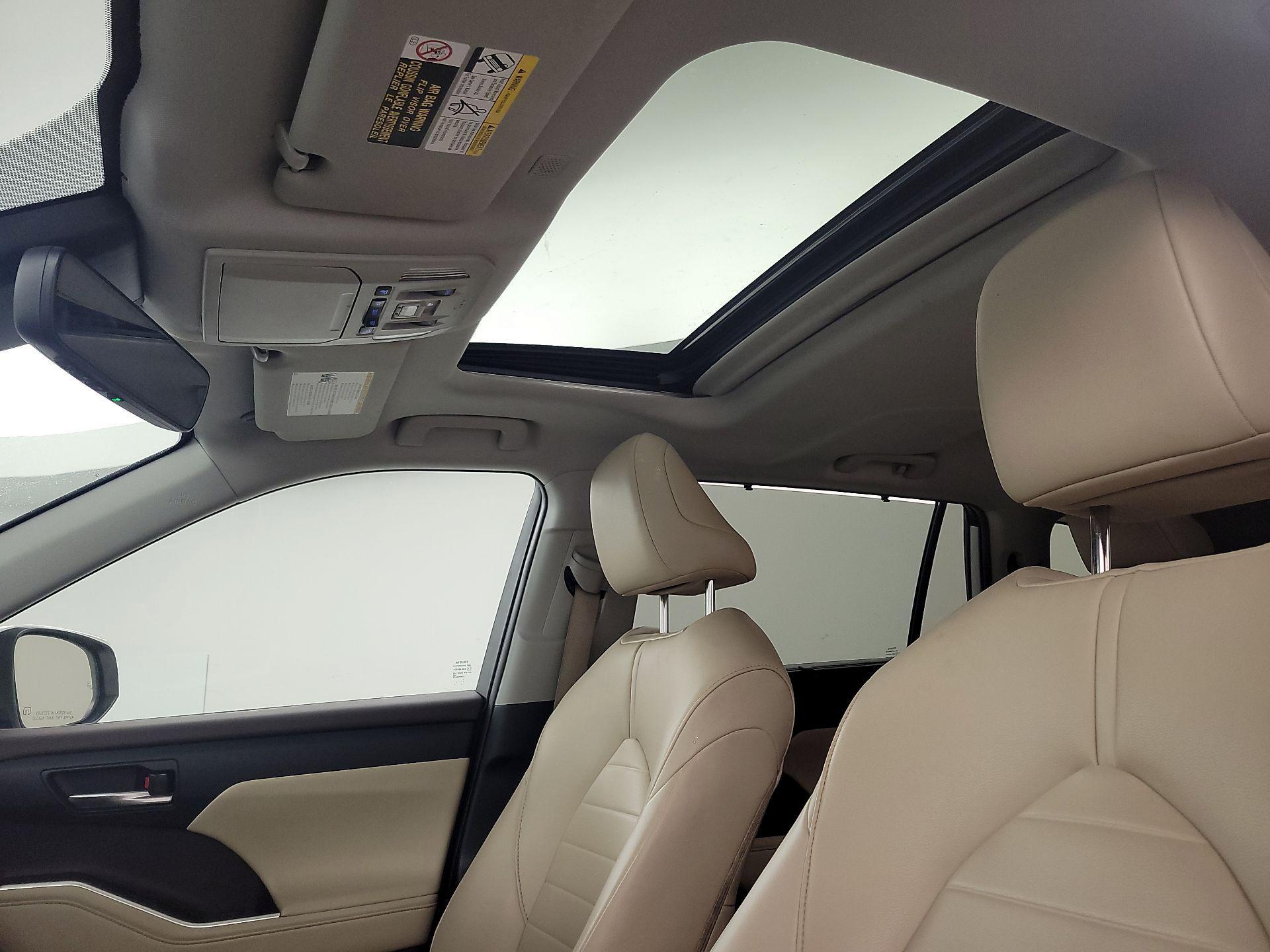 Thumbnail: 2021 Toyota Highlander - 19