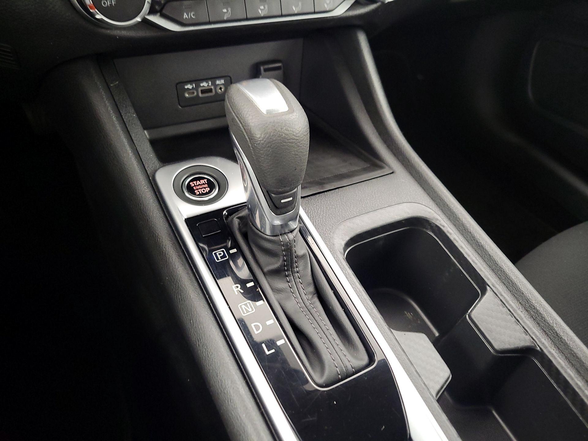 Thumbnail: 2023 Nissan Sentra - 17