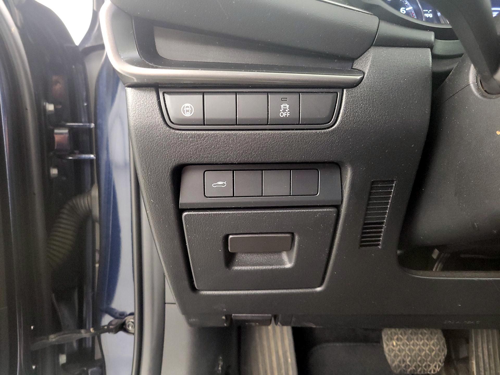 Thumbnail: 2020 Mazda Mazda3 - 13