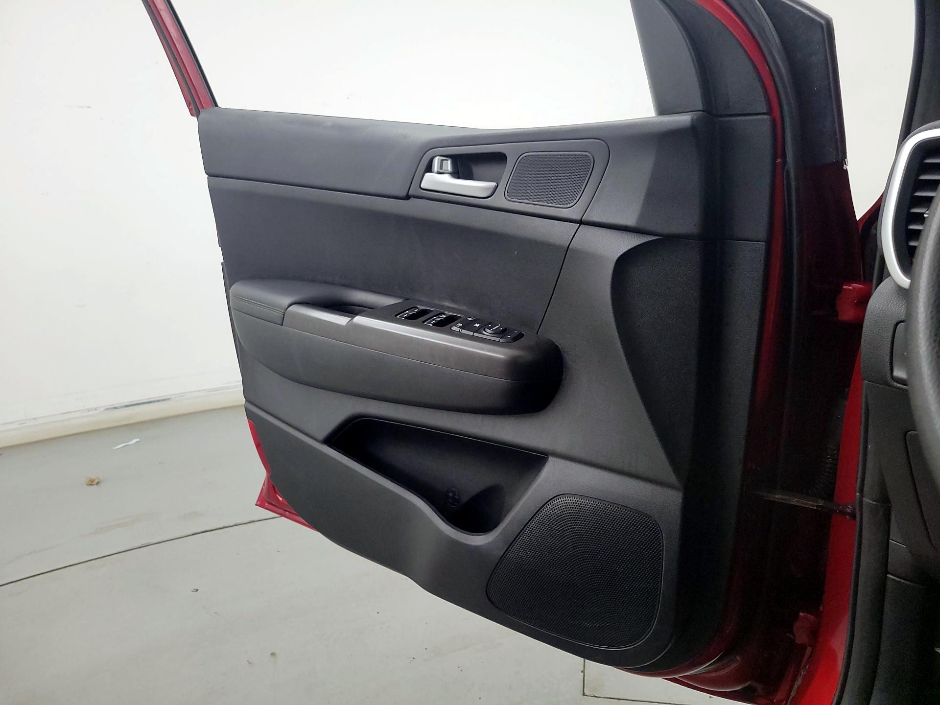 Thumbnail: 2017 Kia Sportage - 12