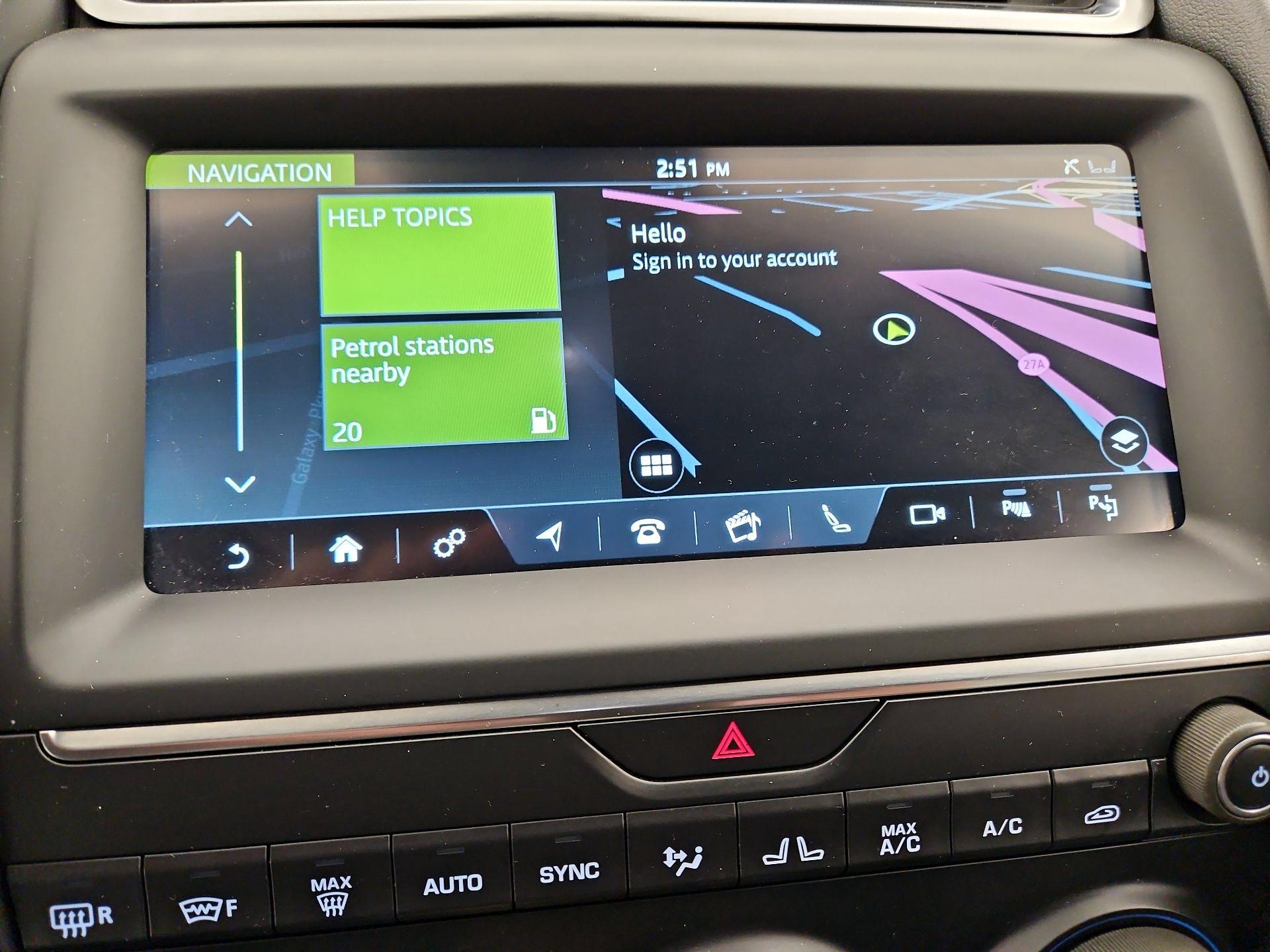 Thumbnail: 2020 Jaguar E-Pace - 14