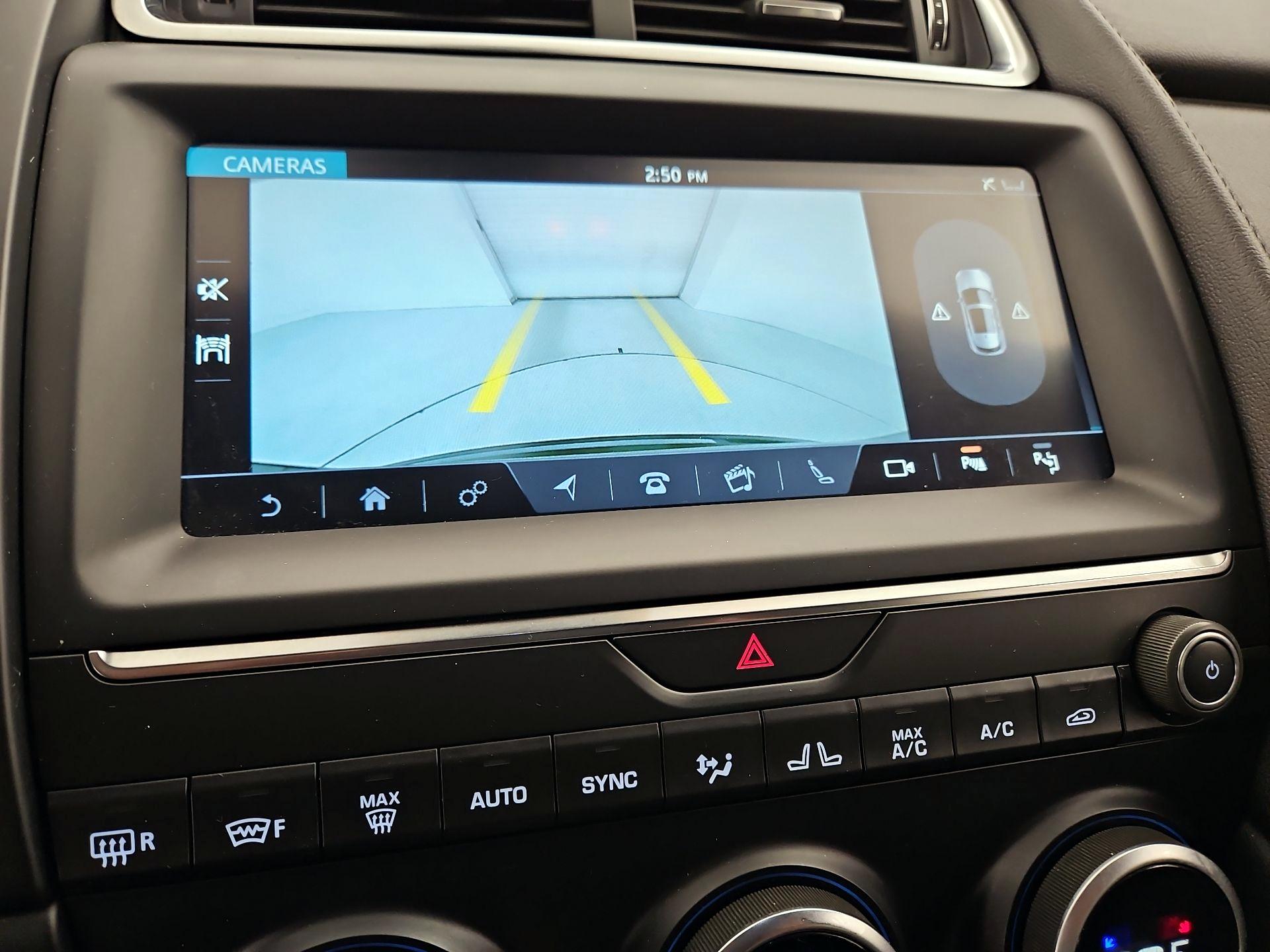 Thumbnail: 2020 Jaguar E-Pace - 15