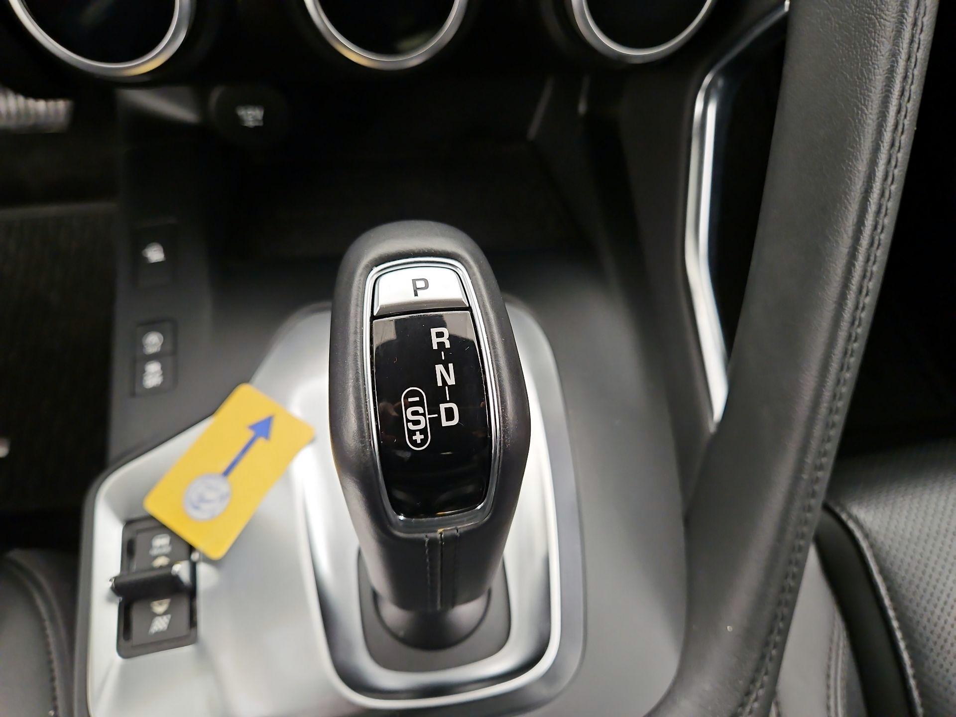 Thumbnail: 2020 Jaguar E-Pace - 18