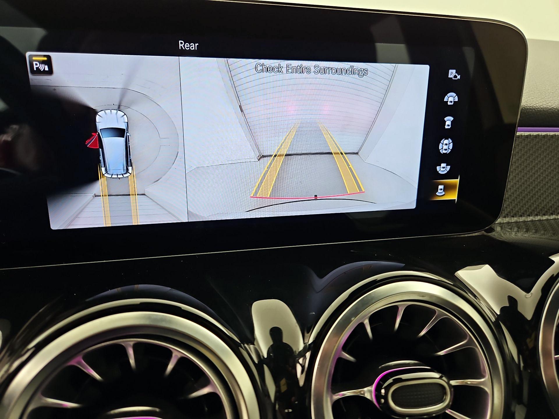 Thumbnail: 2022 Mercedes-Benz GLB - 14