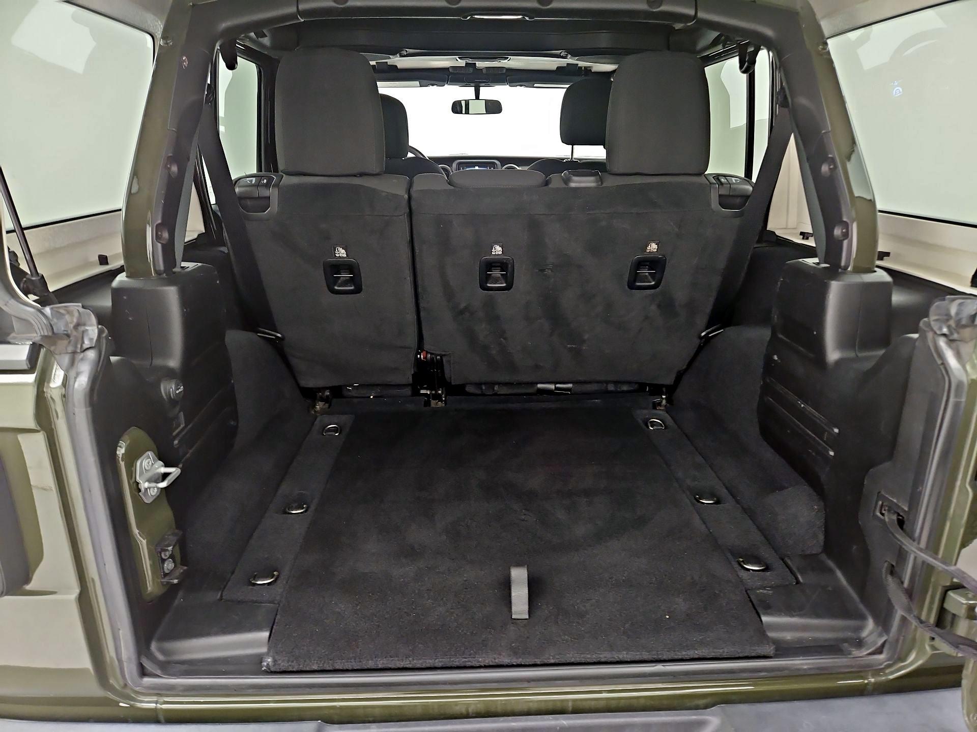 Thumbnail: 2020 Jeep Wrangler - 20