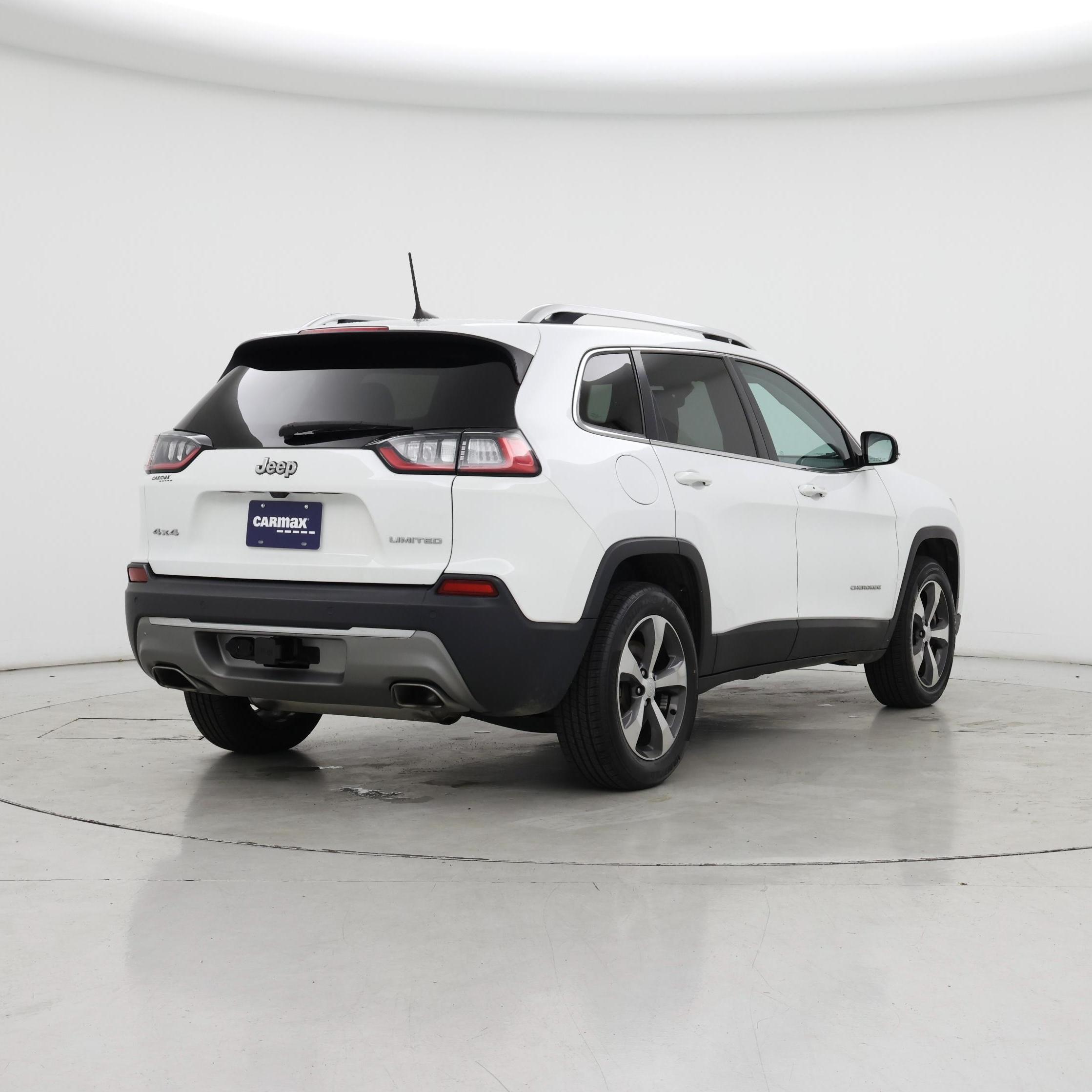 Thumbnail: 2019 Jeep Cherokee - 8