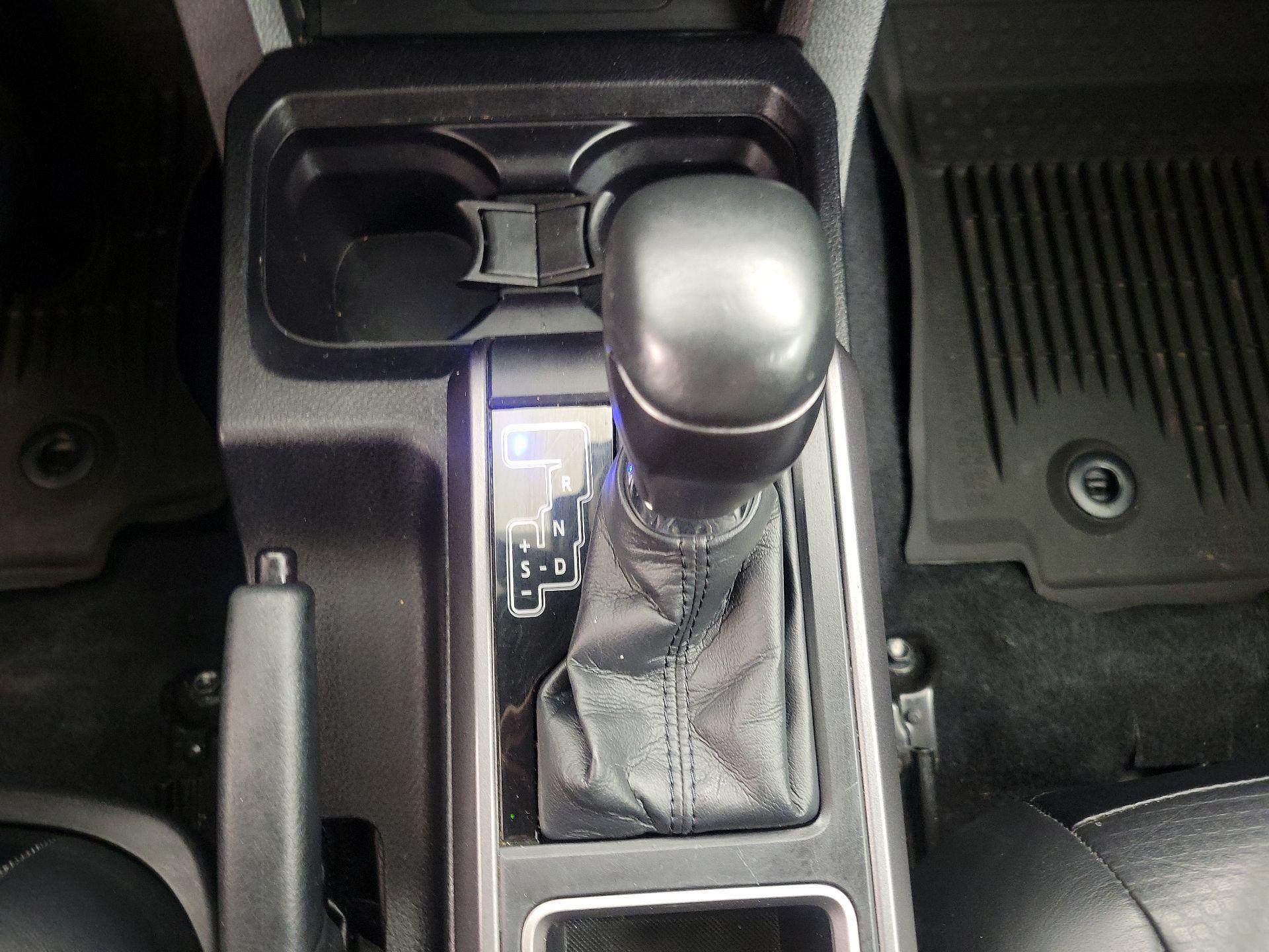 Thumbnail: 2020 Toyota Tacoma - 18