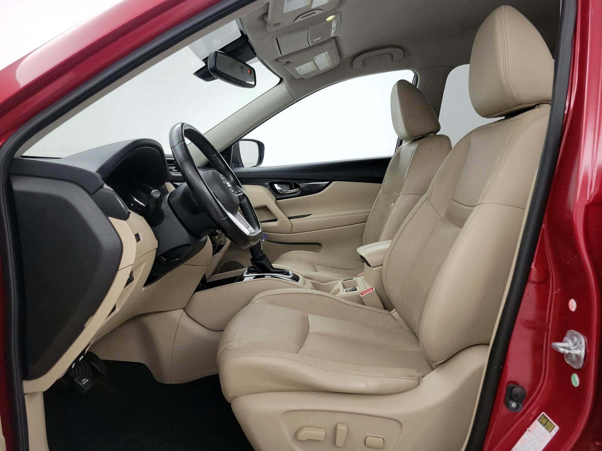 Thumbnail: 2017 Nissan Rogue - 11