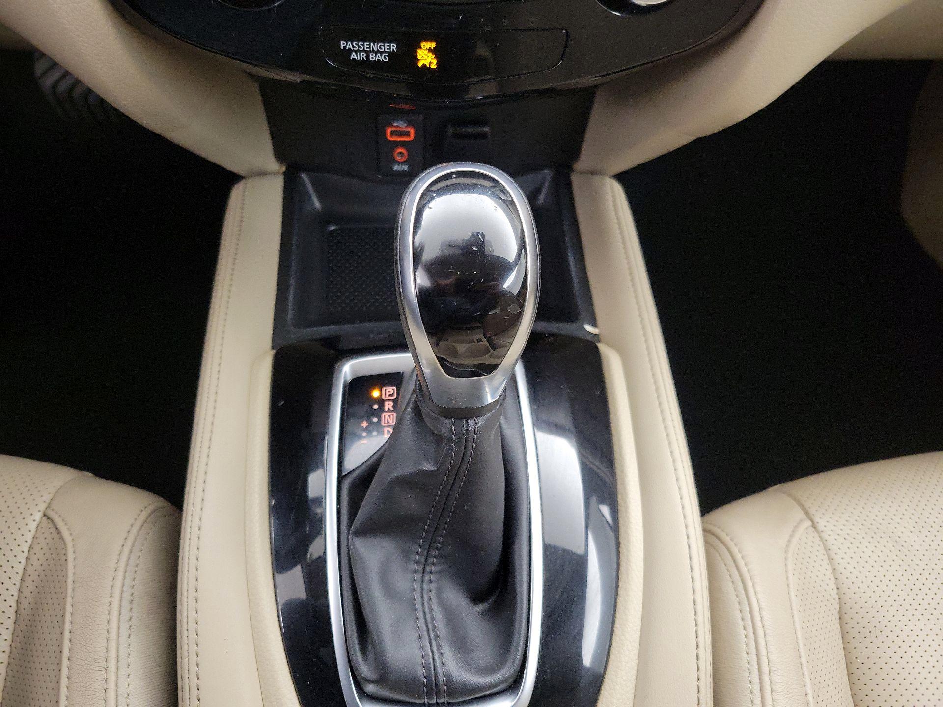 Thumbnail: 2017 Nissan Rogue - 18