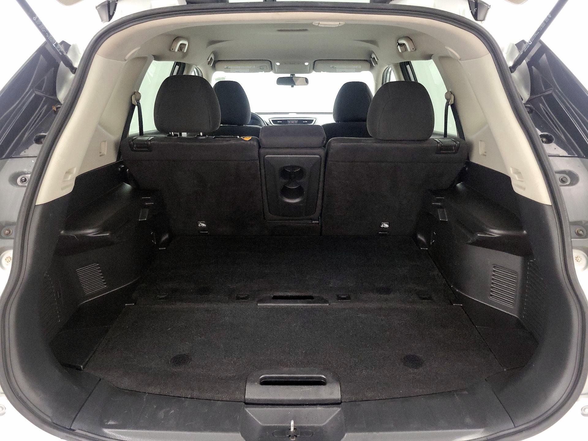 Thumbnail: 2015 Nissan Rogue - 20