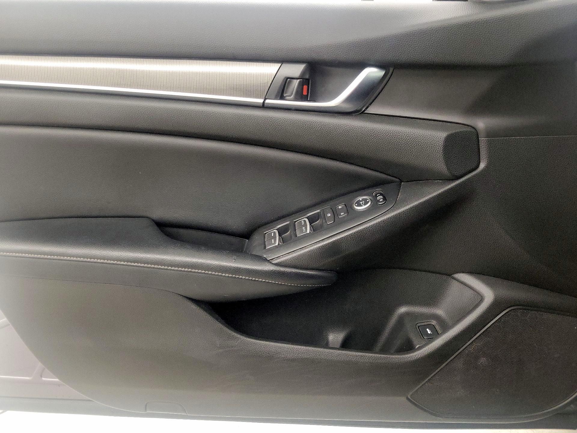 Thumbnail: 2018 Honda Accord - 12