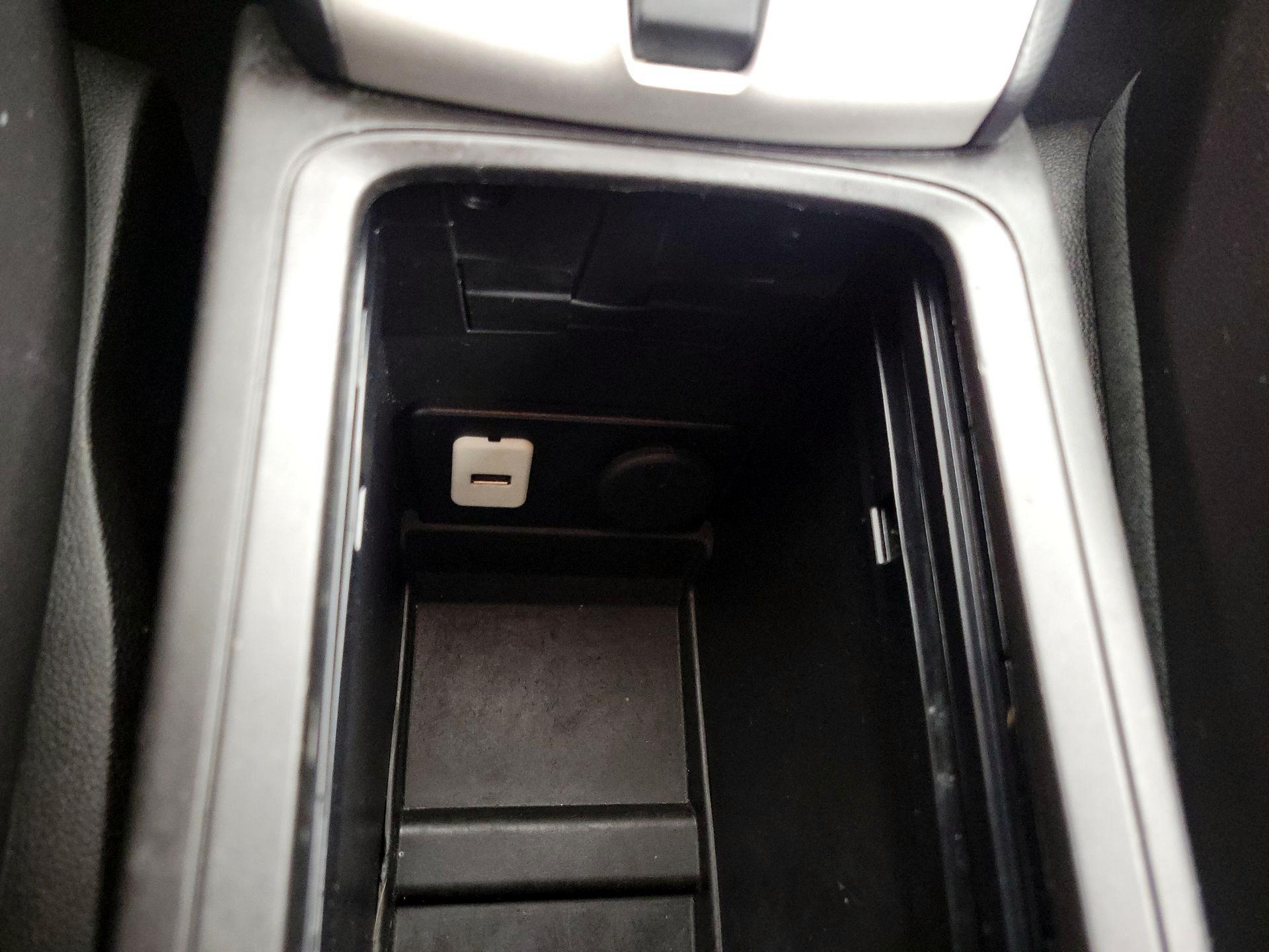 Thumbnail: 2015 Chevrolet Captiva Sport - 18