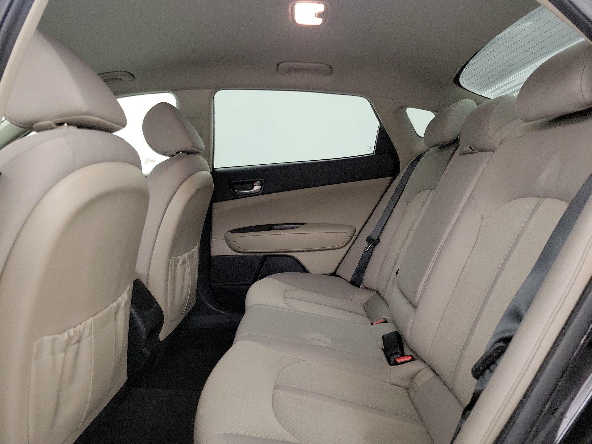 Thumbnail: 2018 Kia Optima - 19