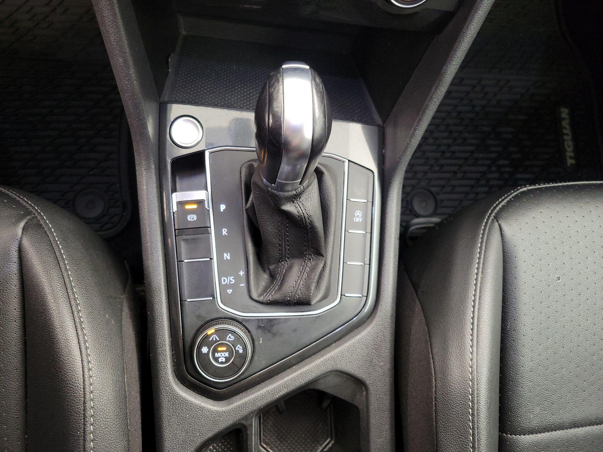 Thumbnail: 2019 Volkswagen Tiguan - 17