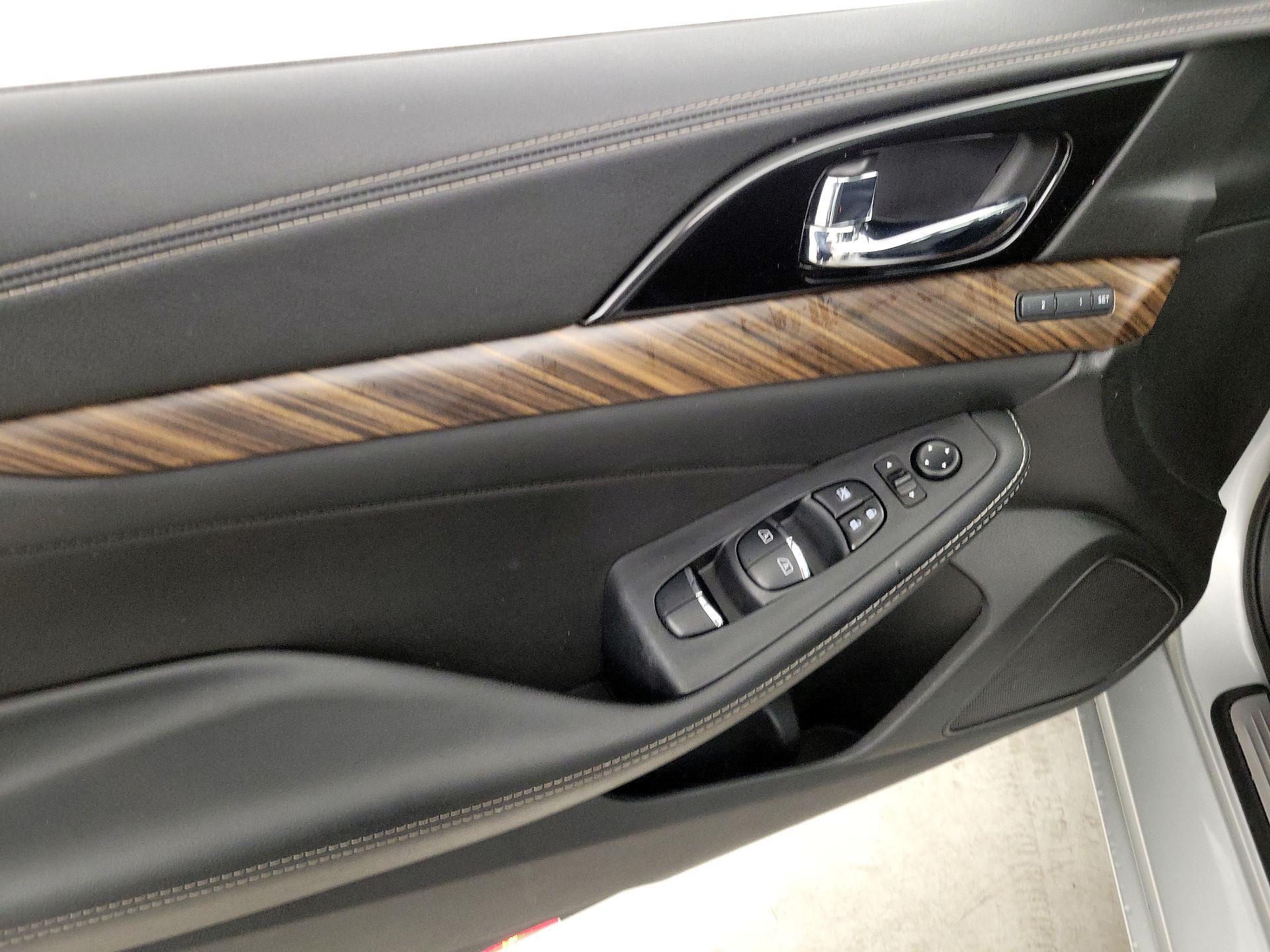 Thumbnail: 2017 Nissan Maxima - 12