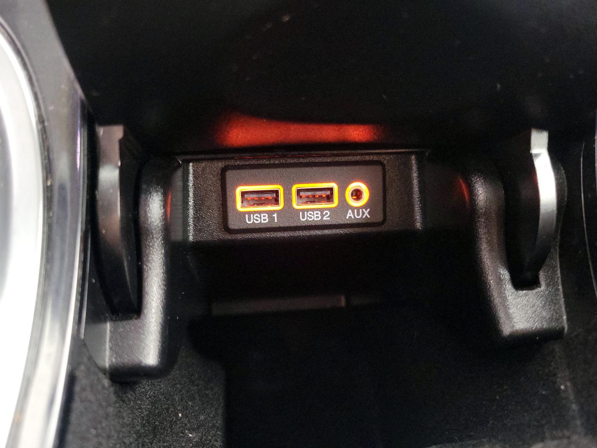 Thumbnail: 2017 Nissan Maxima - 19