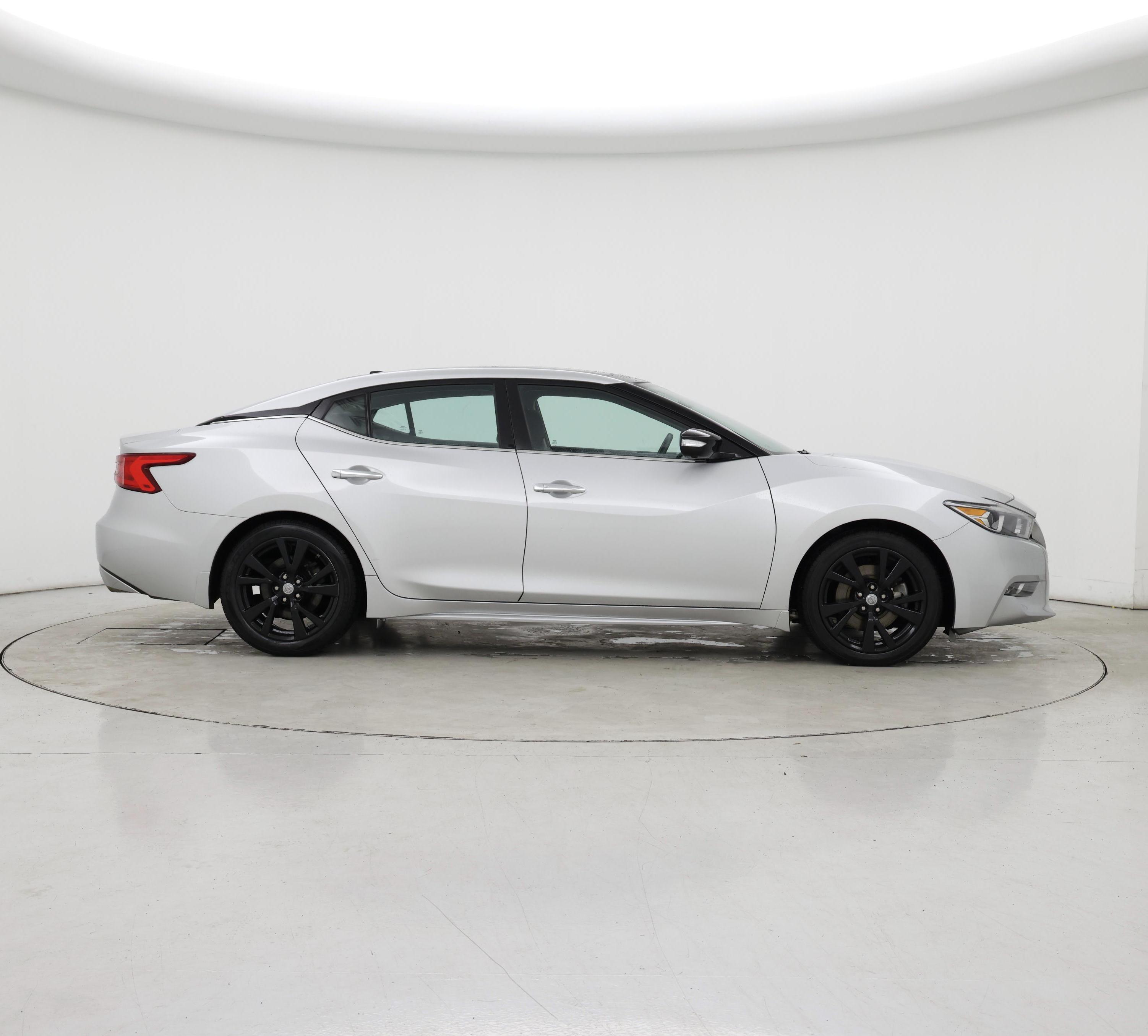 Thumbnail: 2017 Nissan Maxima - 7