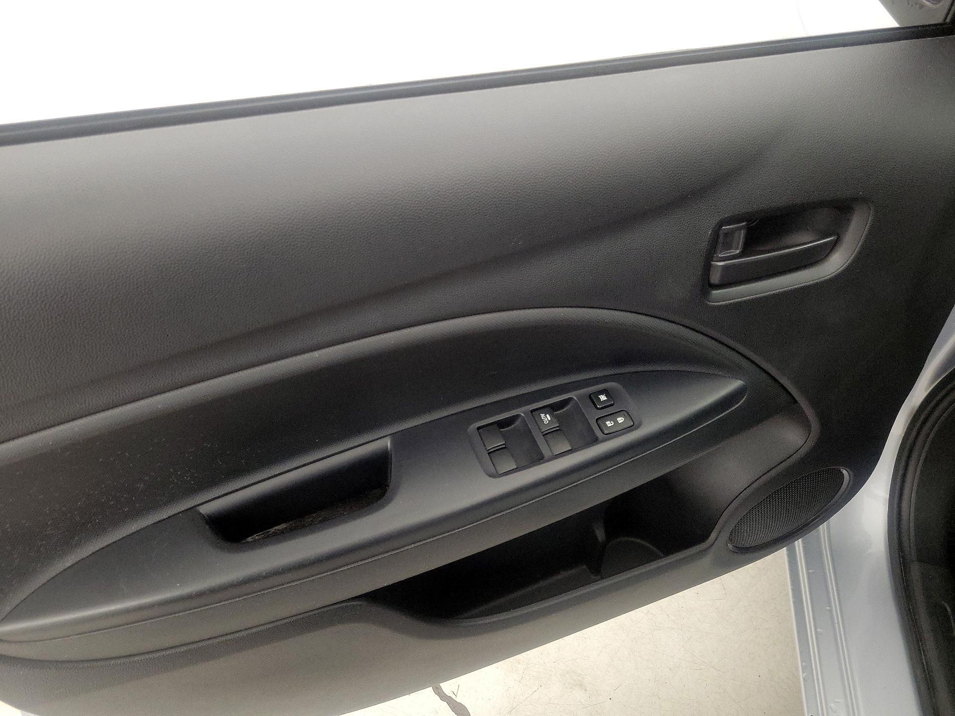 Thumbnail: 2018 Mitsubishi Mirage G4 - 12