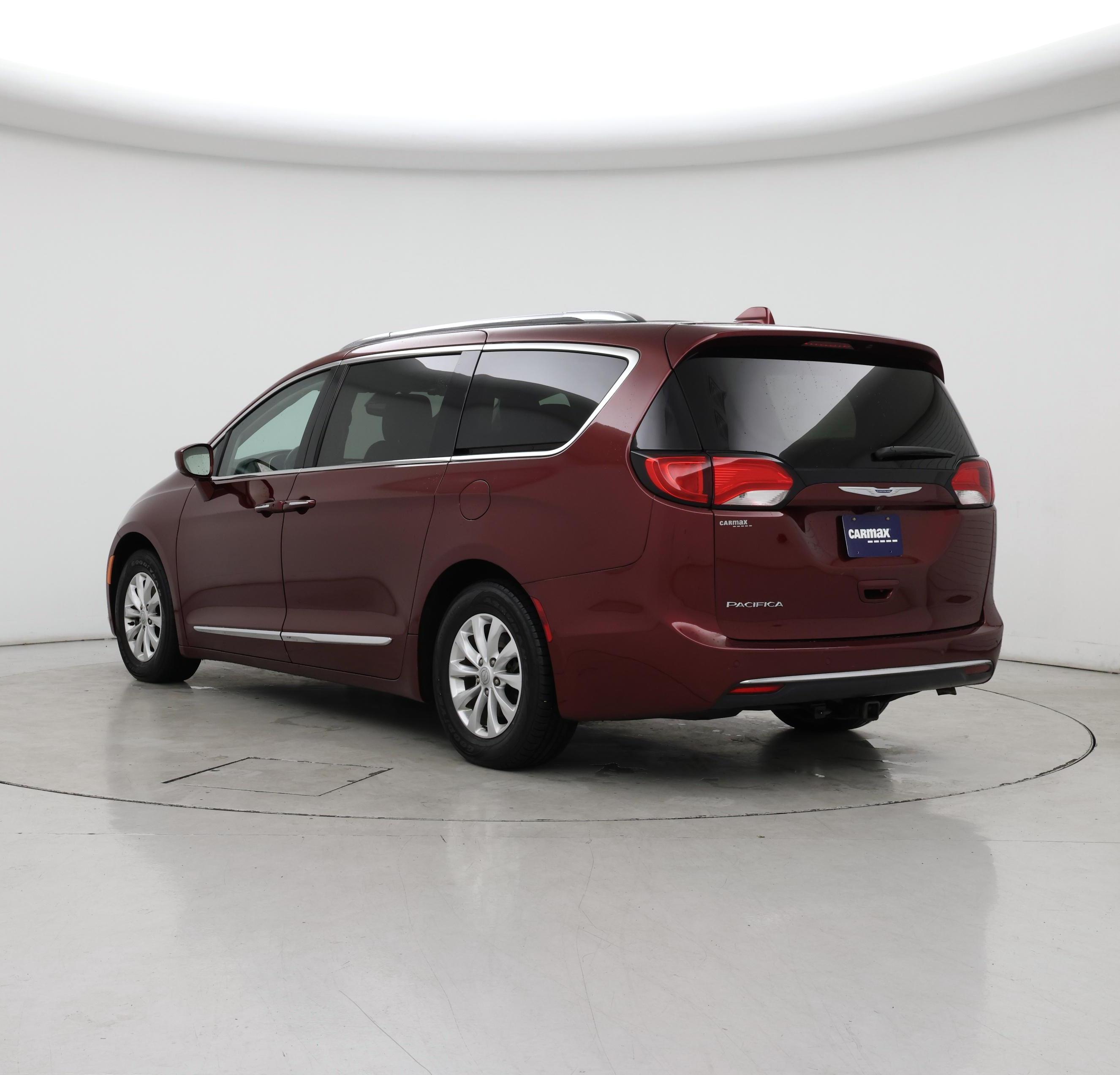 Thumbnail: 2018 Chrysler Pacifica - 2