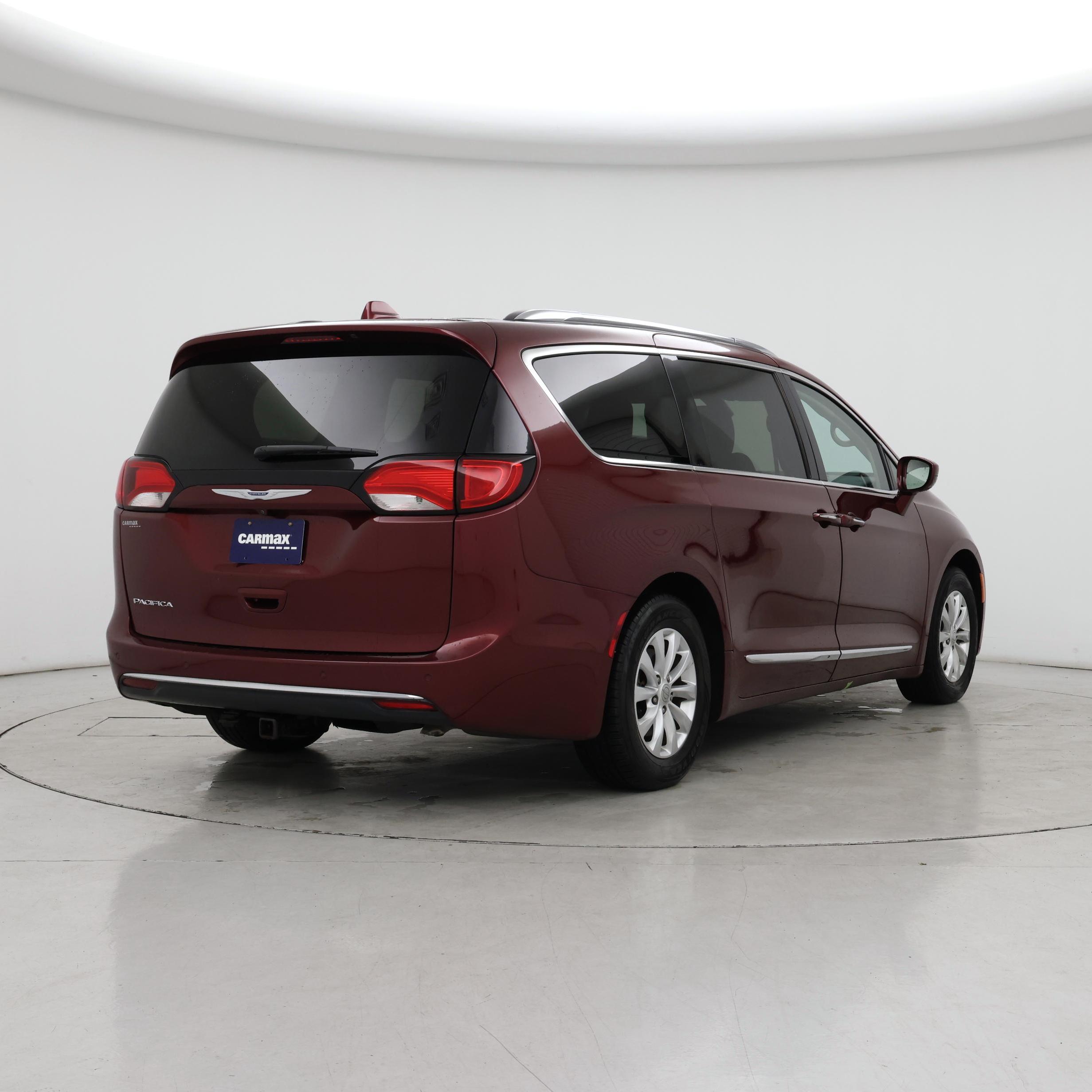 Thumbnail: 2018 Chrysler Pacifica - 8