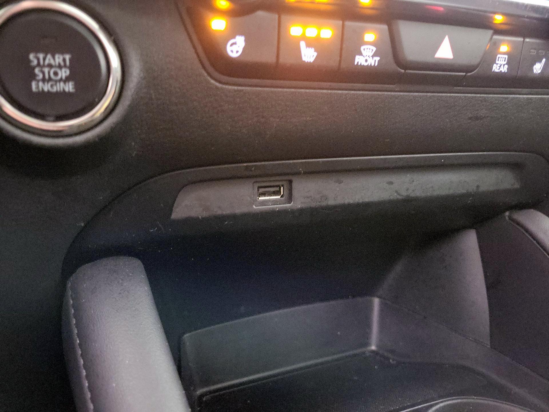 Thumbnail: 2021 Mazda Mazda3 - 19