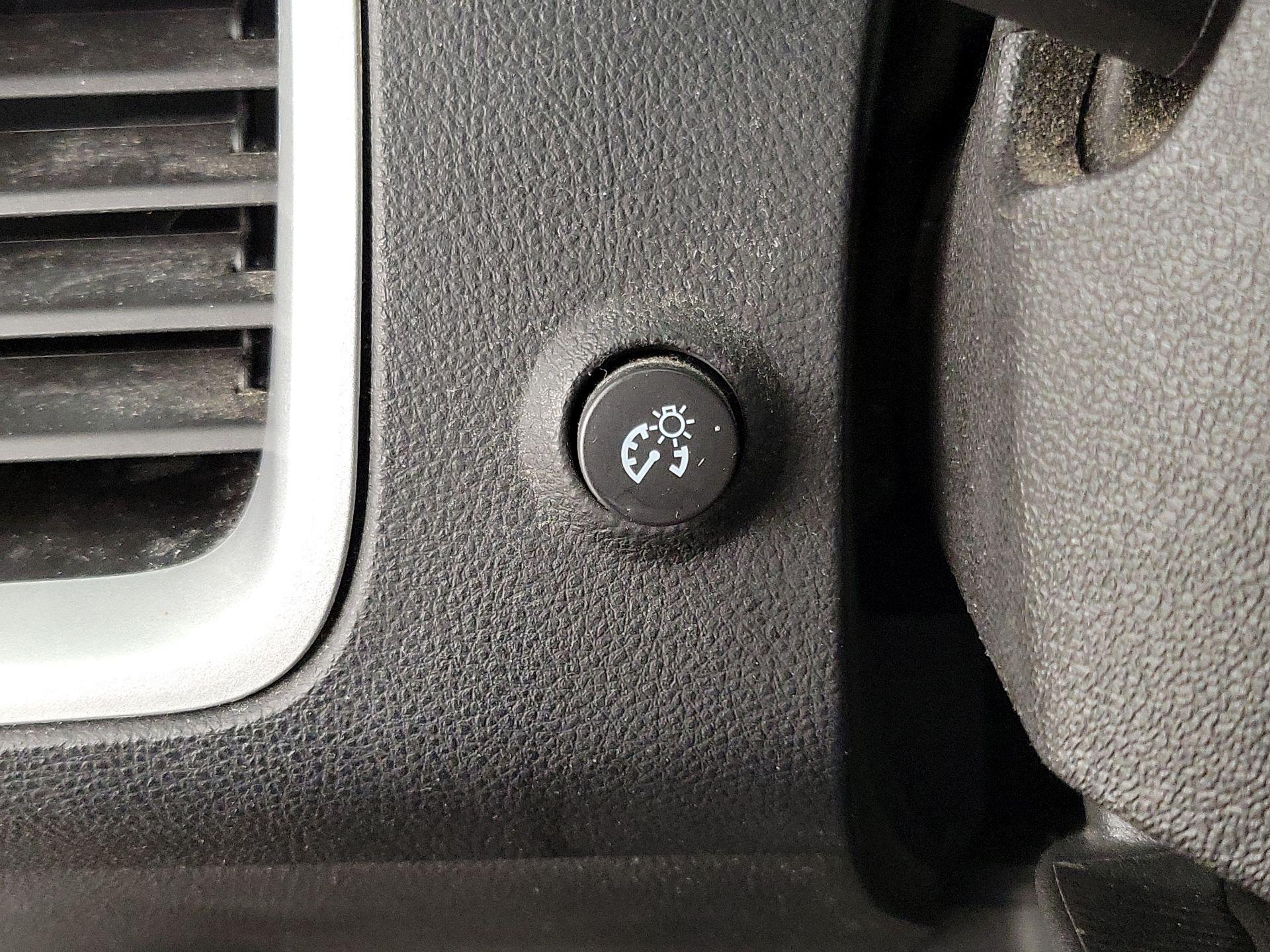 Thumbnail: 2014 Chevrolet Equinox - 13