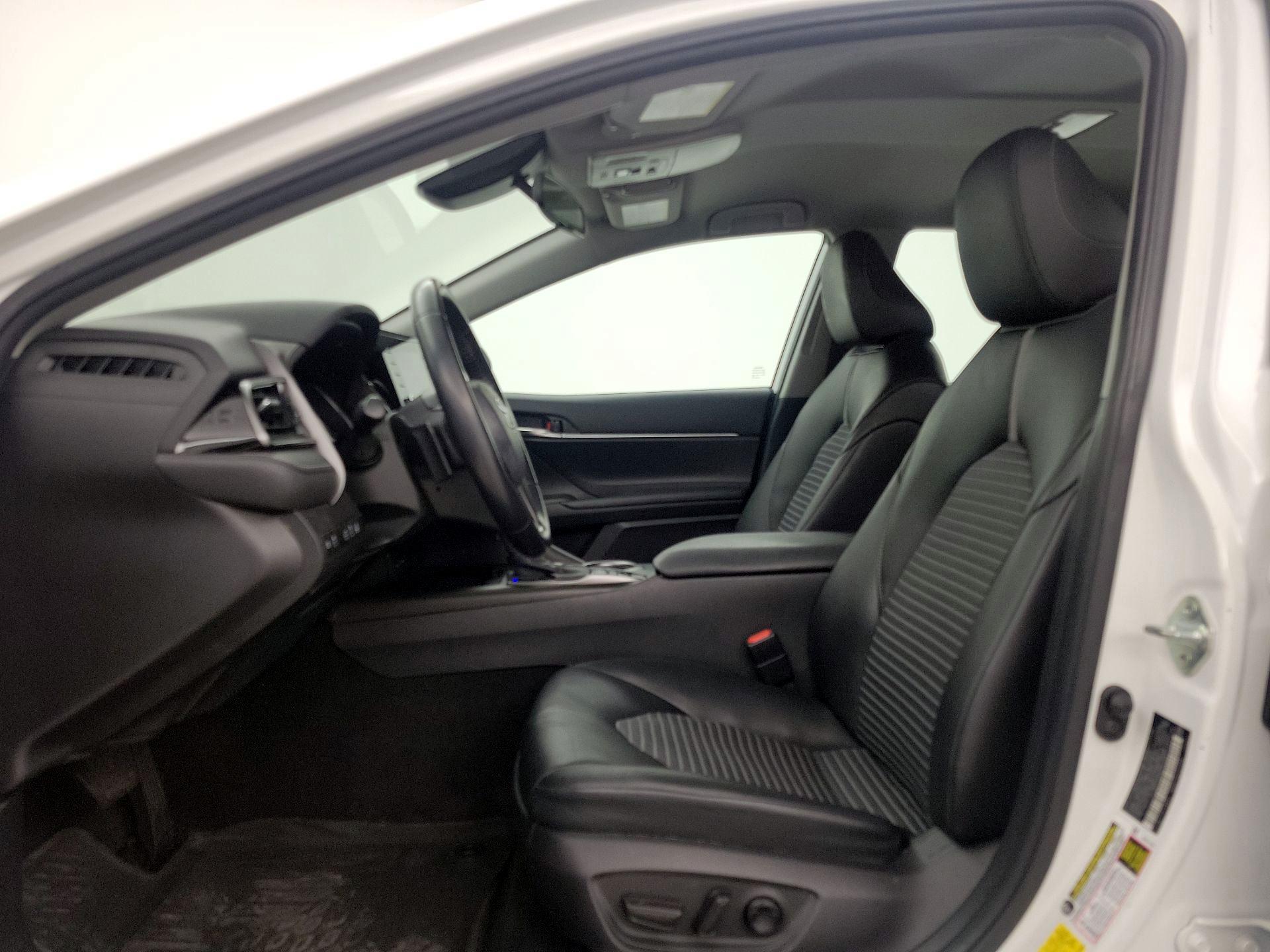 Thumbnail: 2021 Toyota Camry - 11