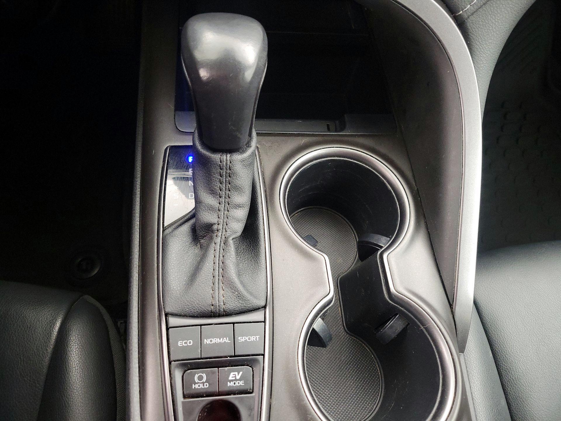 Thumbnail: 2021 Toyota Camry - 17