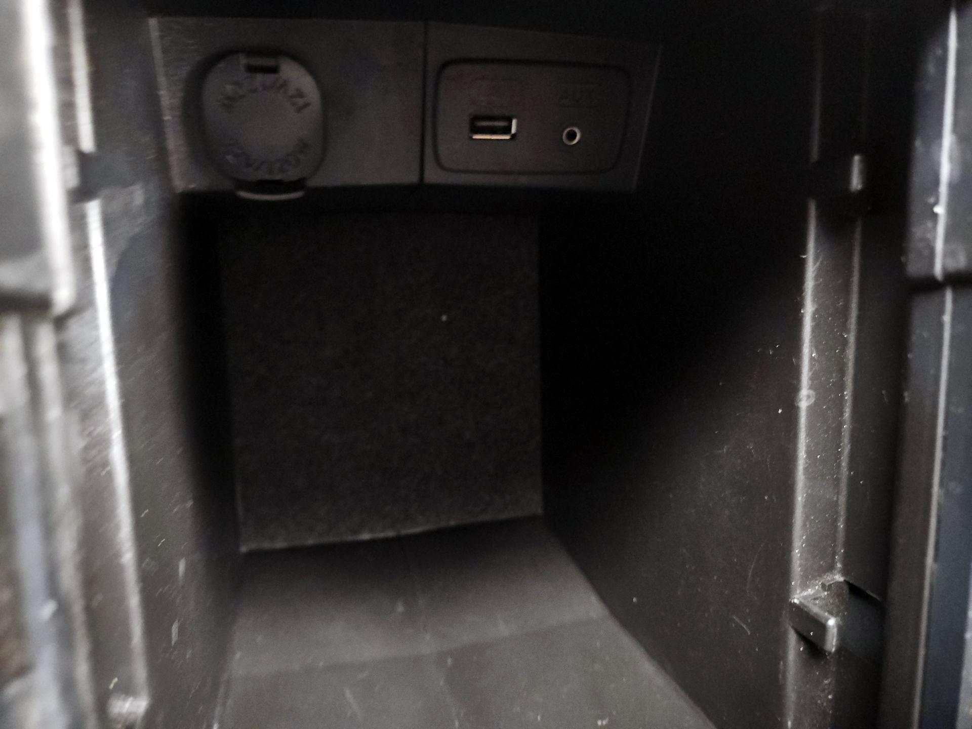 Thumbnail: 2015 Subaru Forester - 18