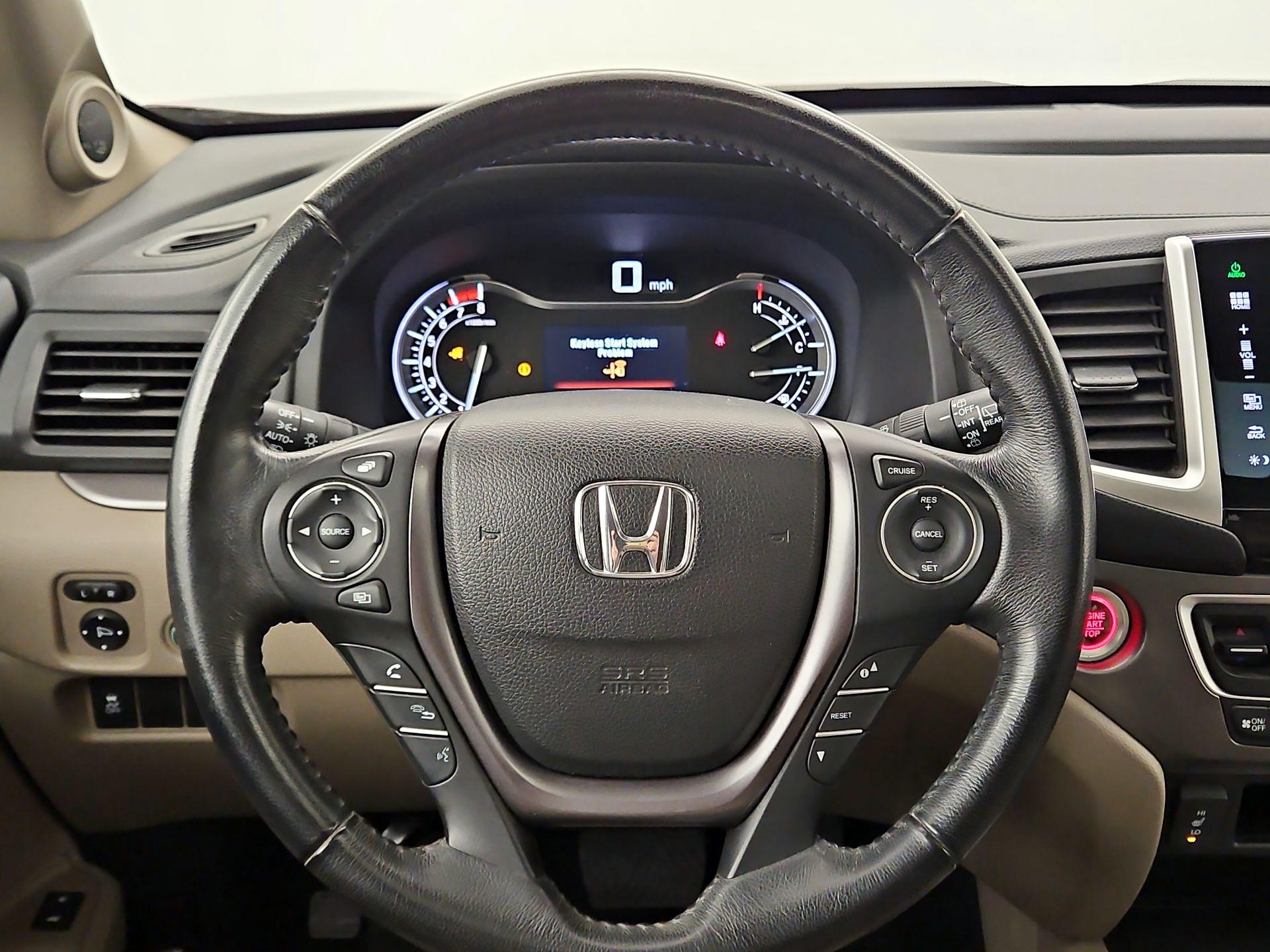 Thumbnail: 2016 Honda Pilot - 10