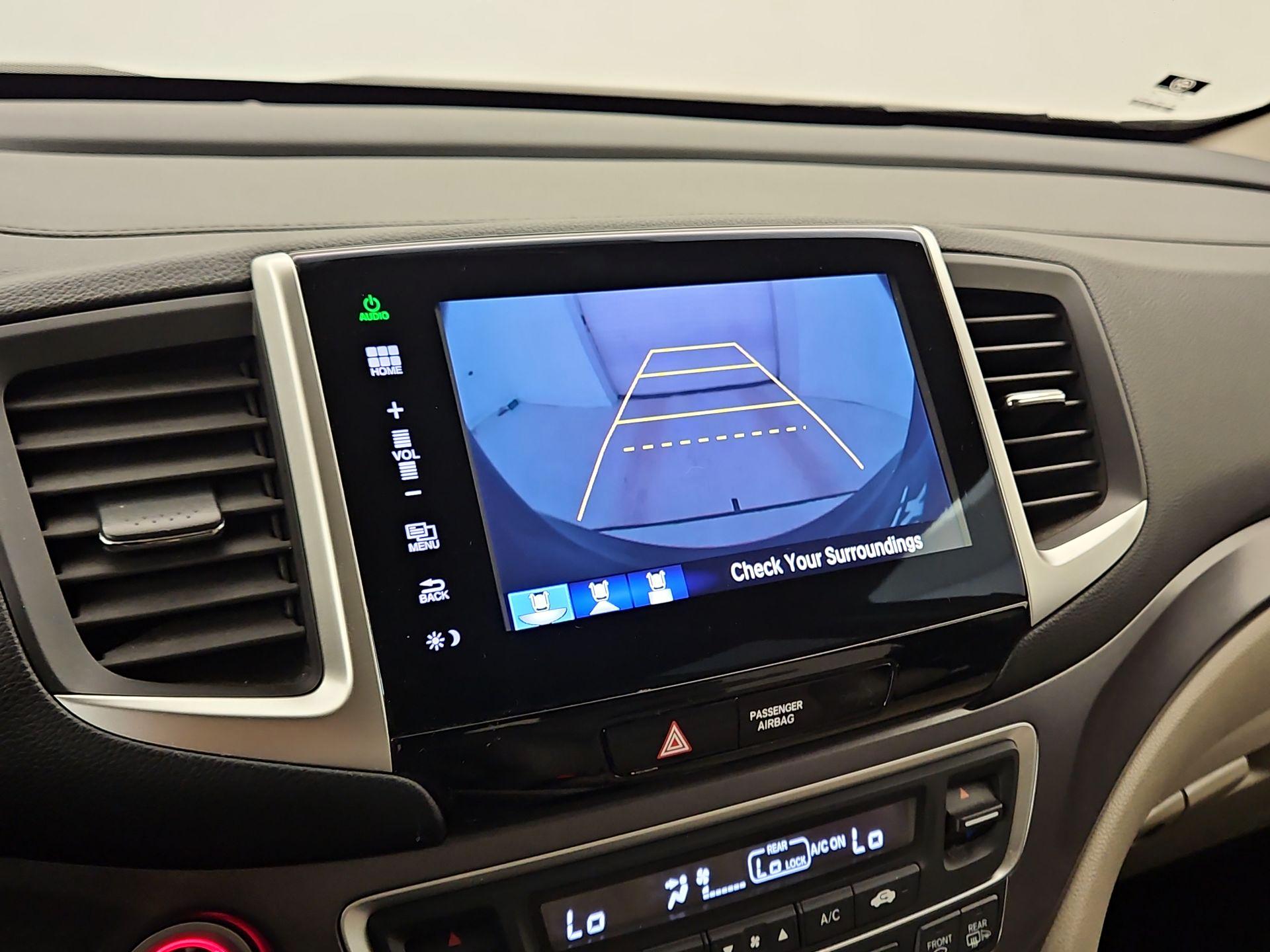Thumbnail: 2016 Honda Pilot - 14