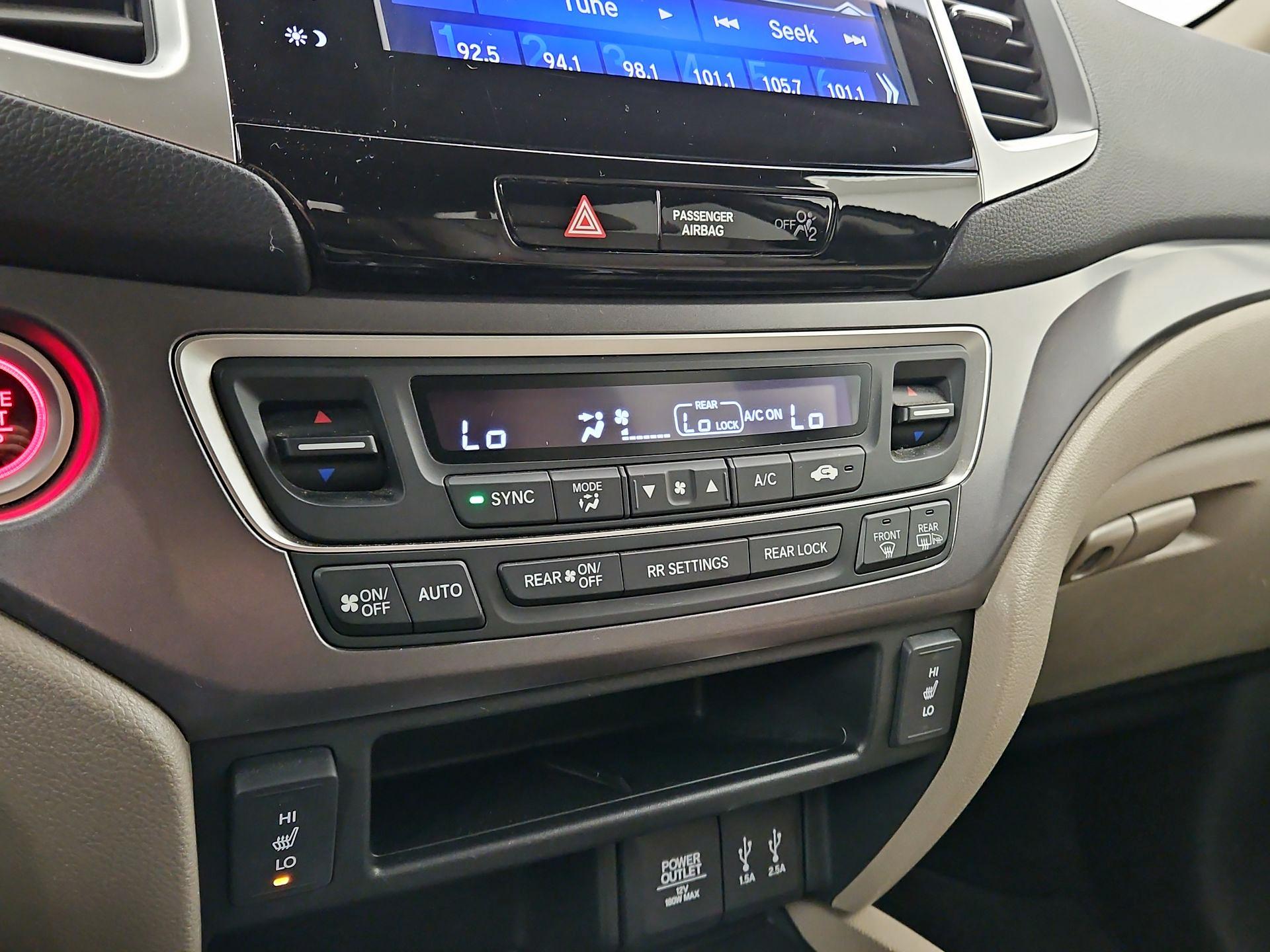 Thumbnail: 2016 Honda Pilot - 16