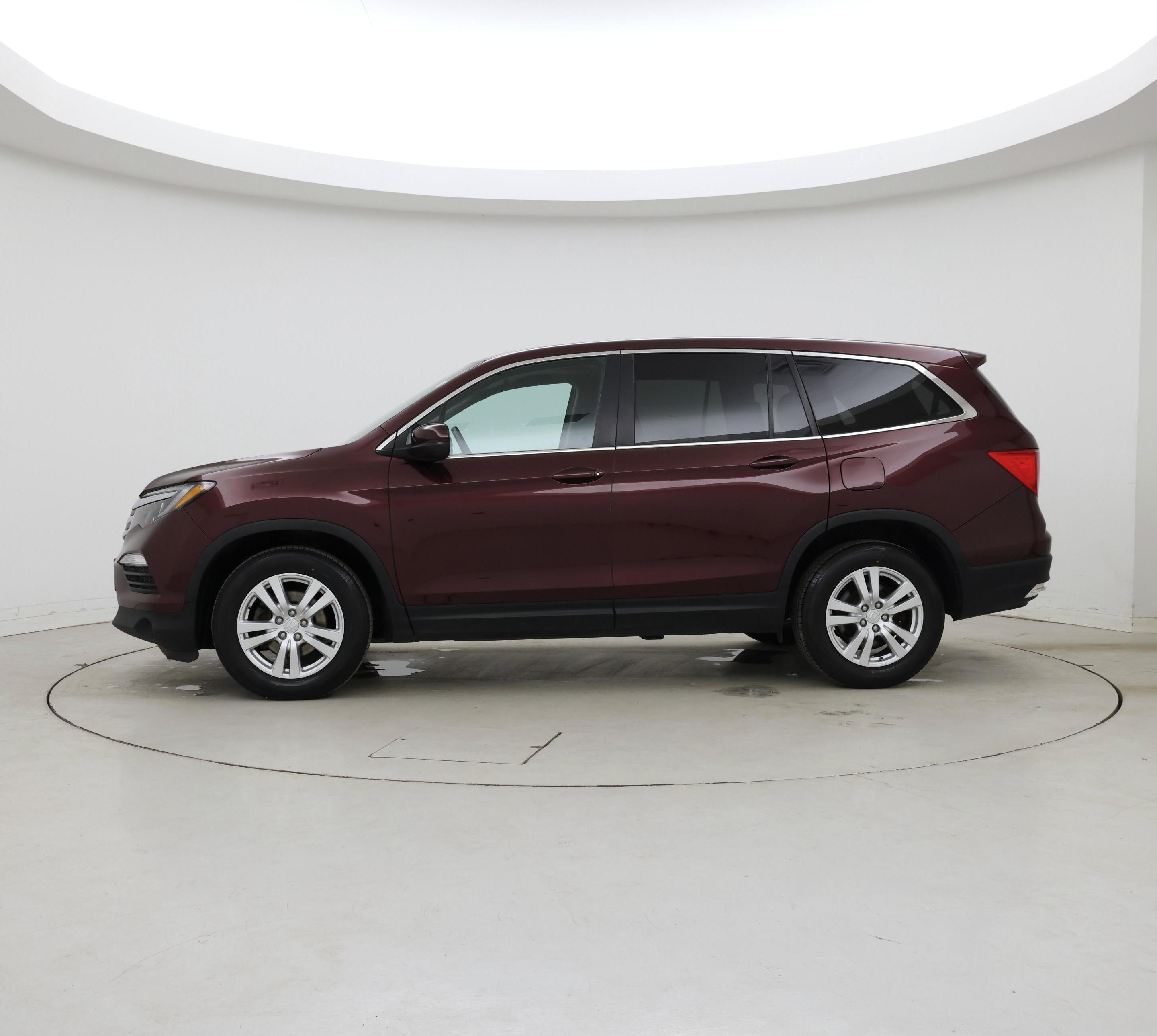 Thumbnail: 2016 Honda Pilot - 3